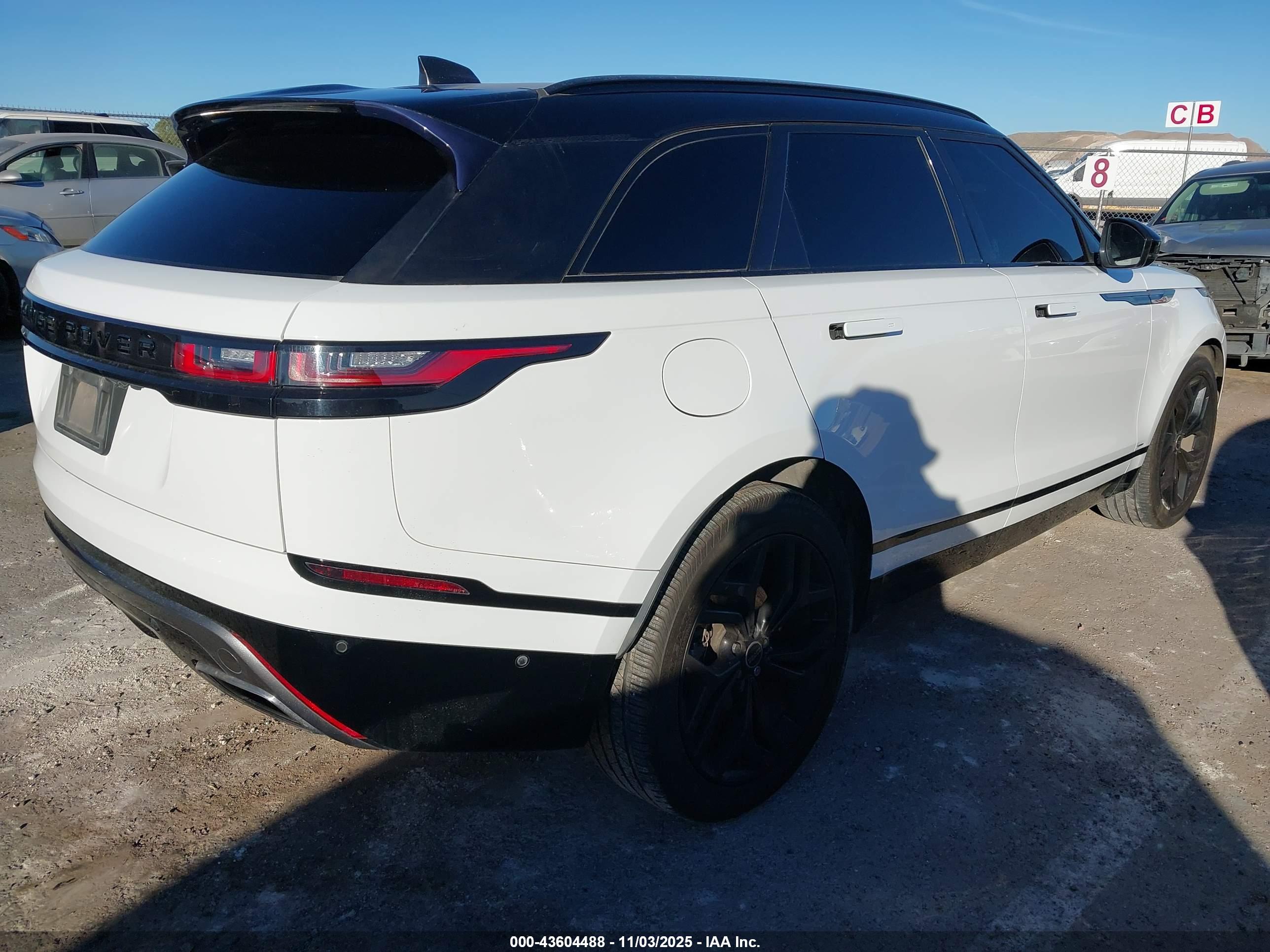 LAND ROVER image 4