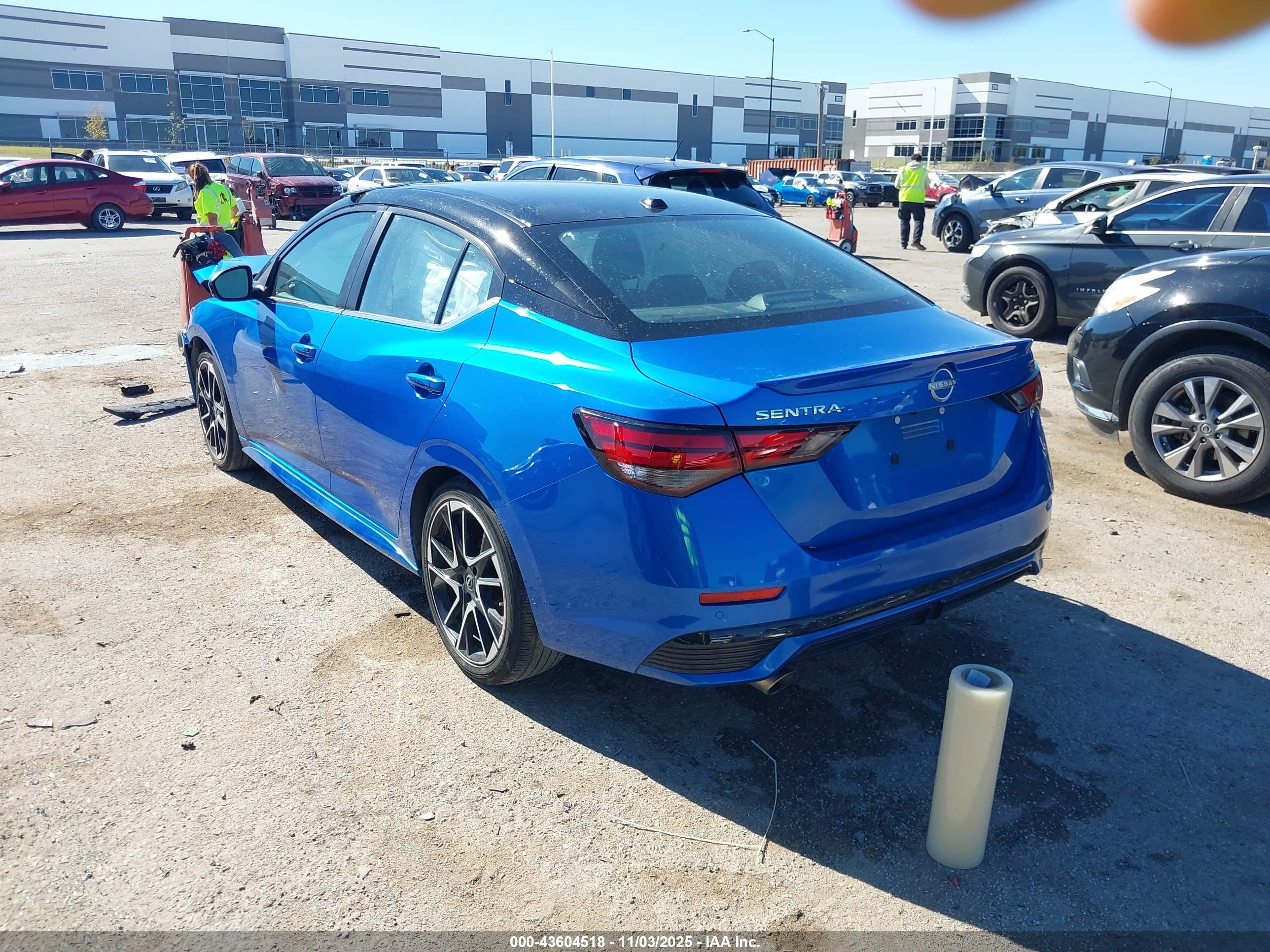 NISSAN SENTRA image 3