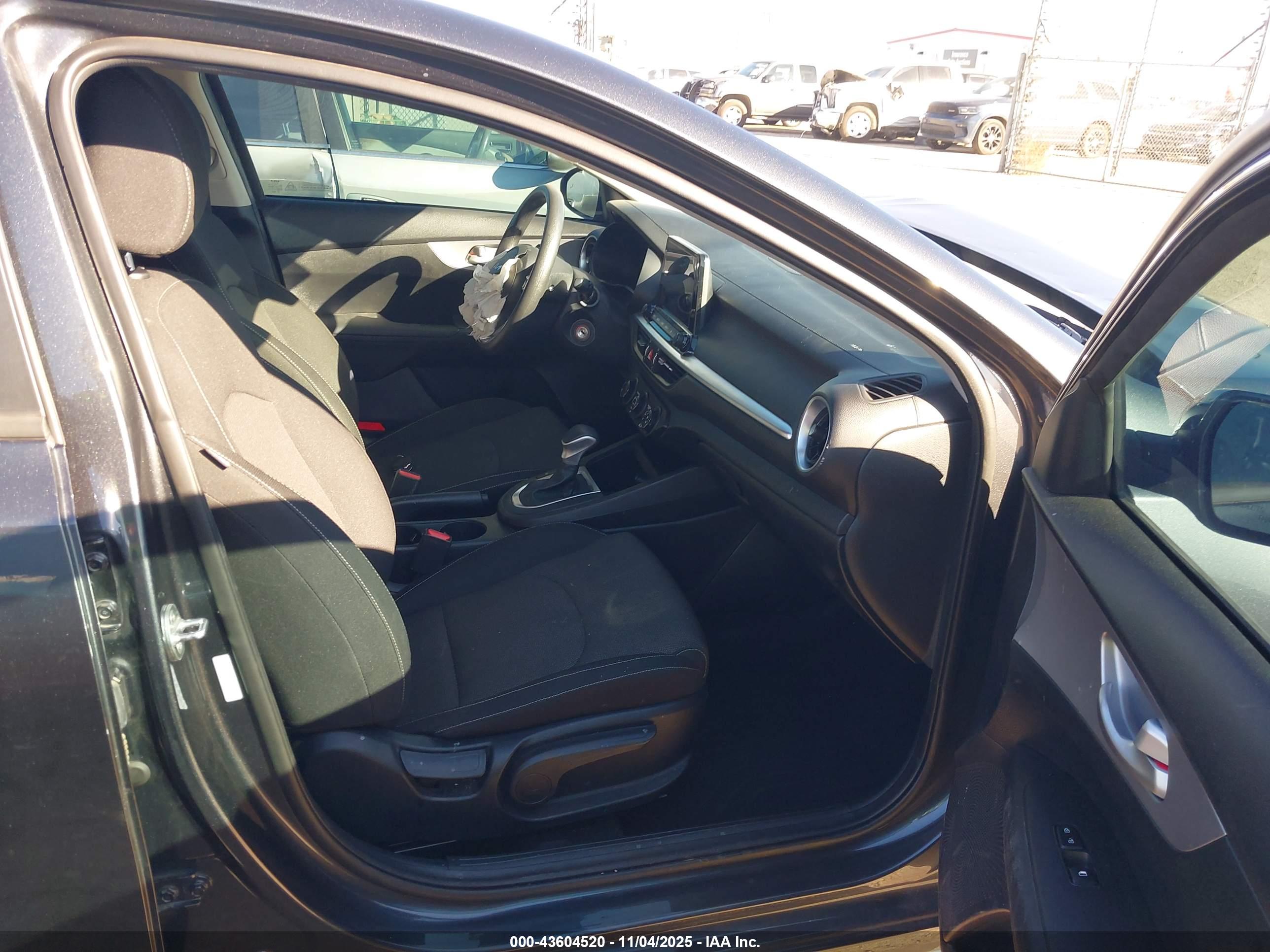 KIA FORTE image 5