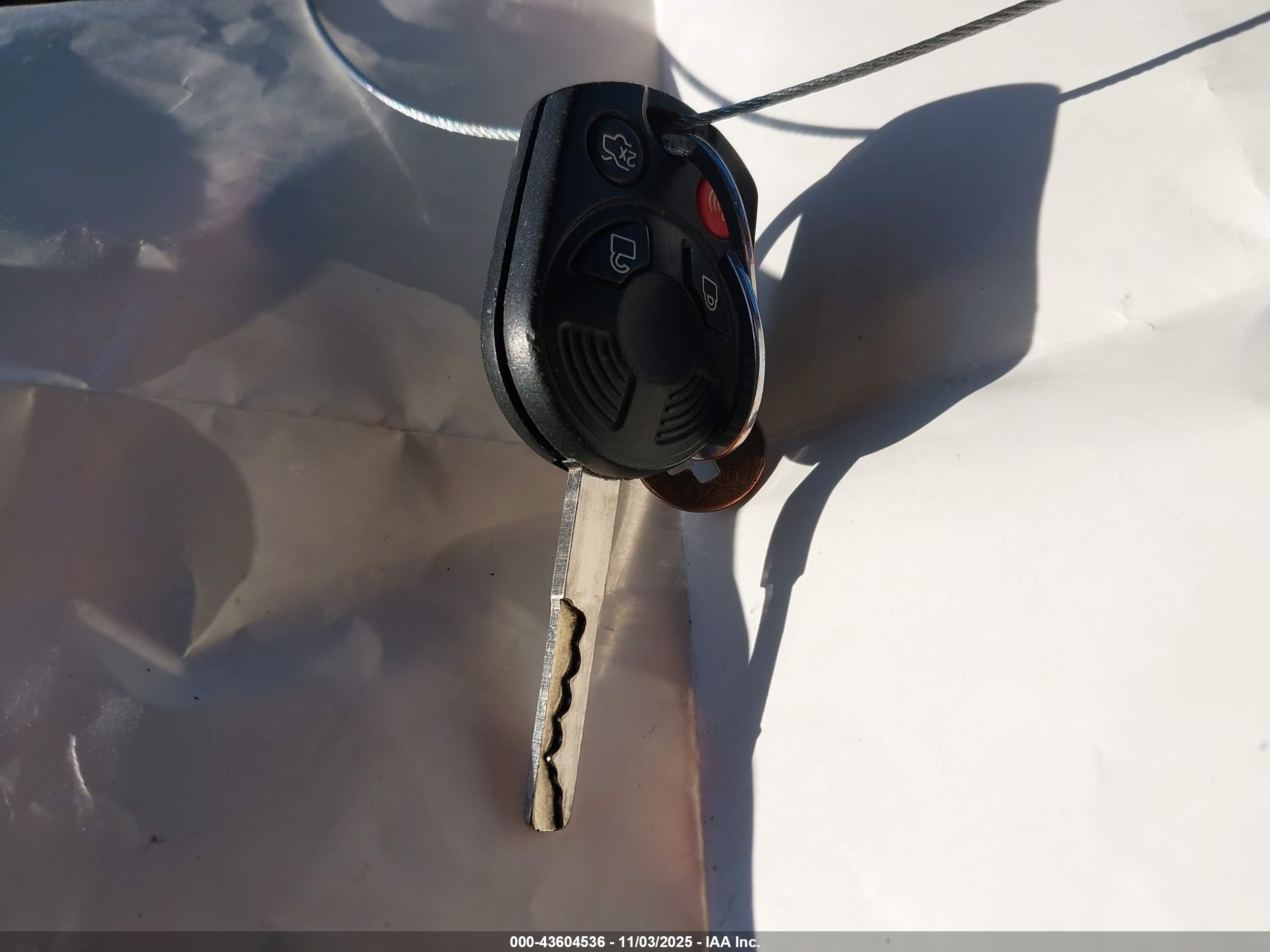 FORD ESCAPE image 11
