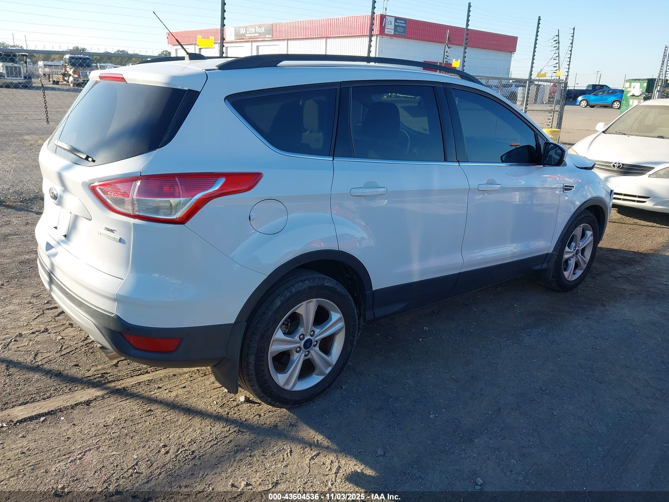 FORD ESCAPE image 4