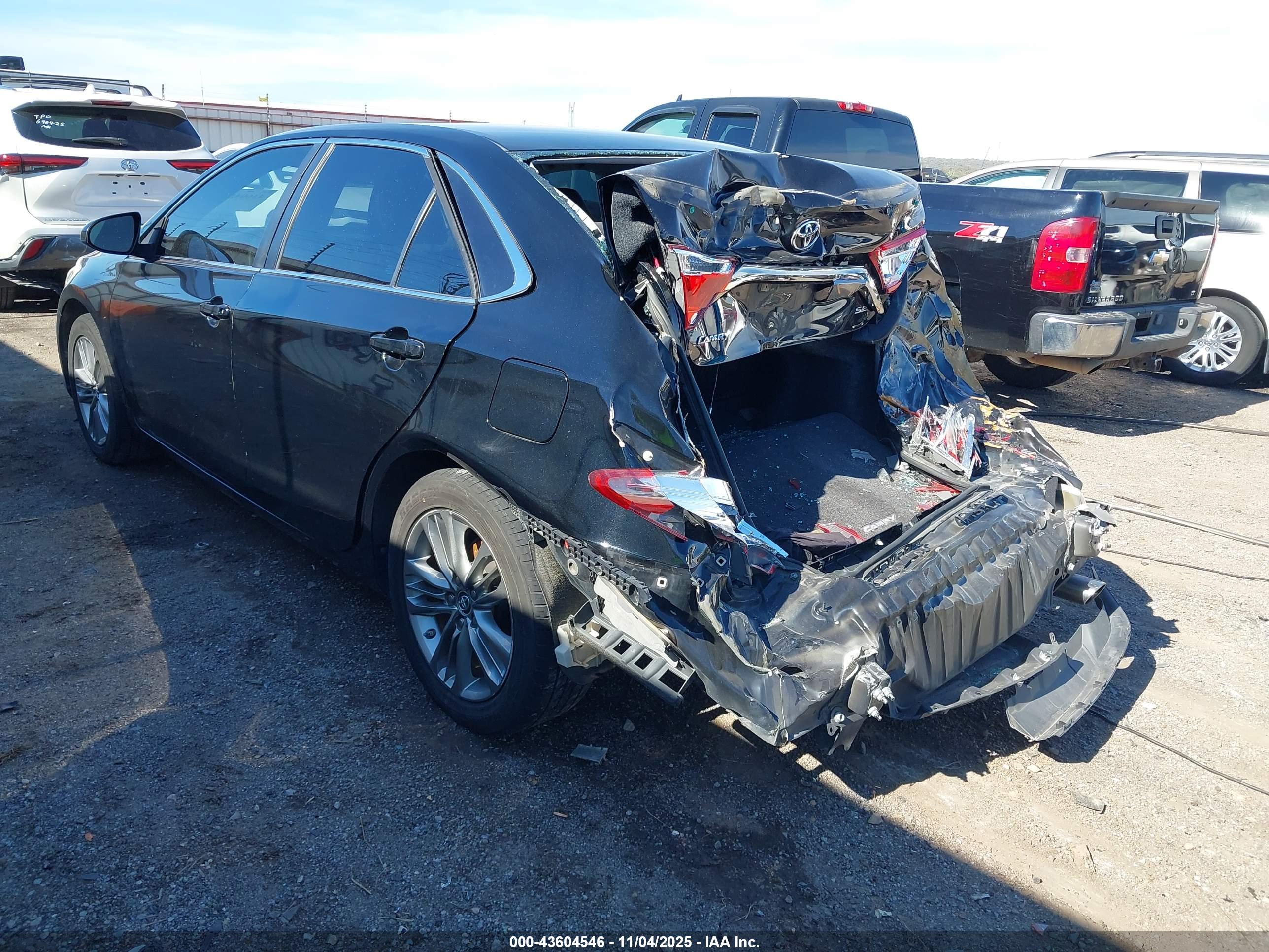 TOYOTA CAMRY image 3