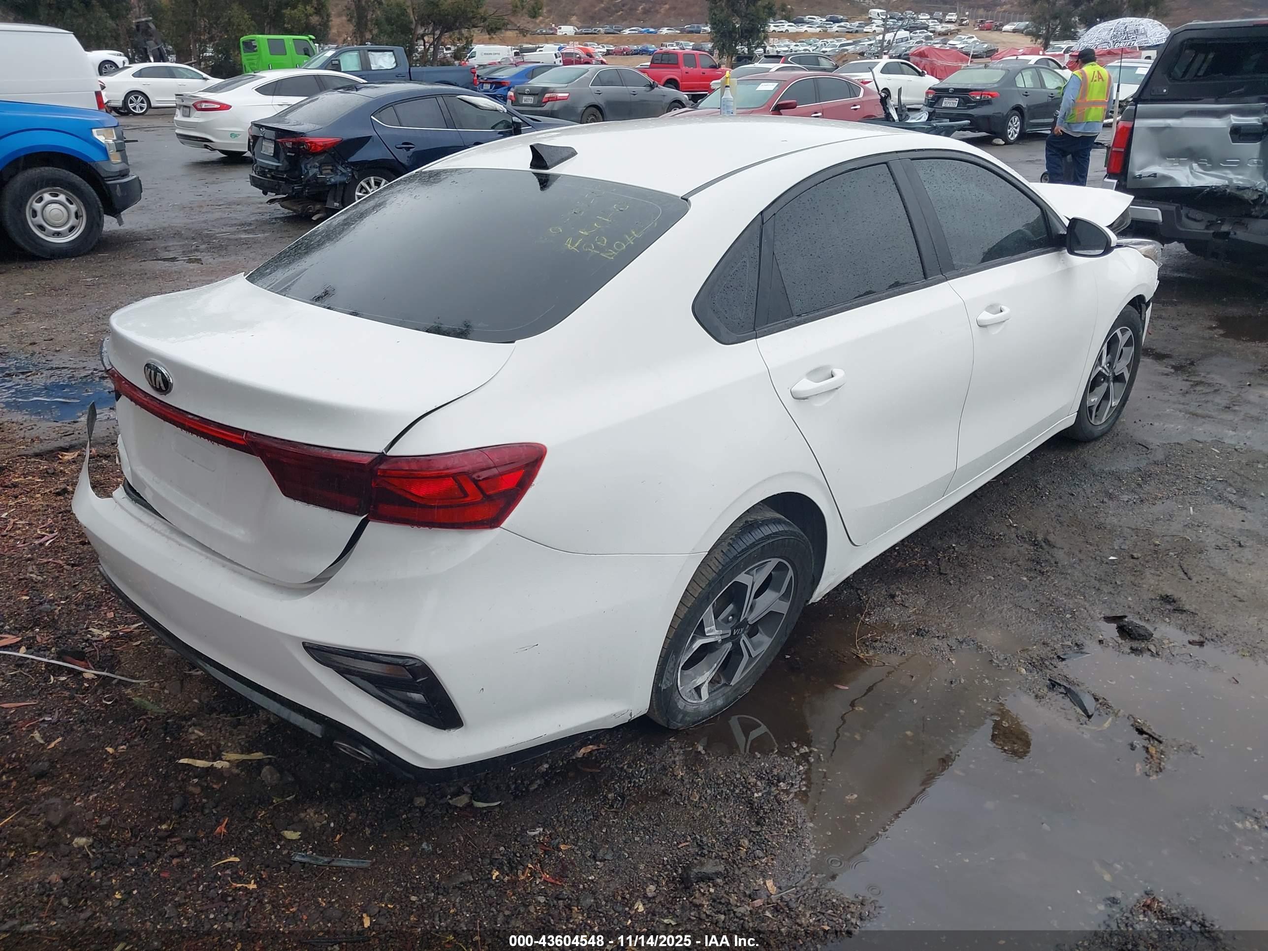 KIA FORTE image 4