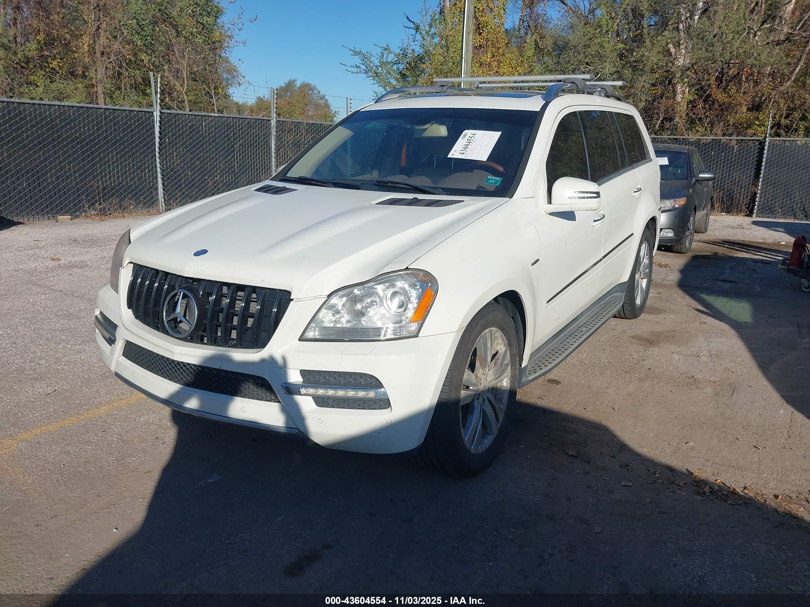 MERCEDES-BENZ GL image 2