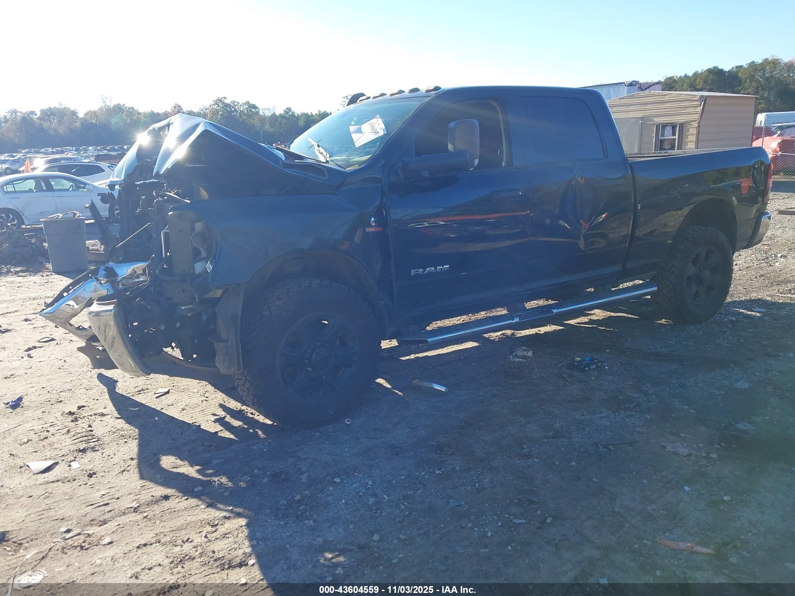 RAM 2500 image 2