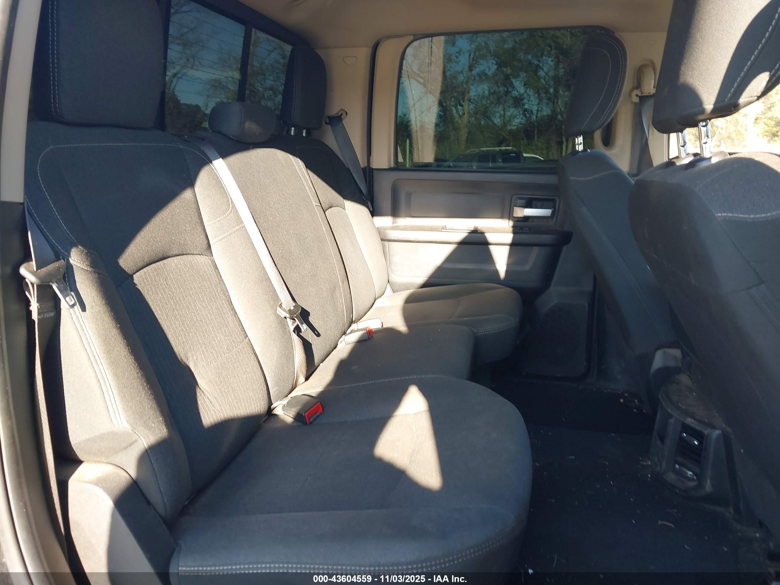 RAM 2500 image 8