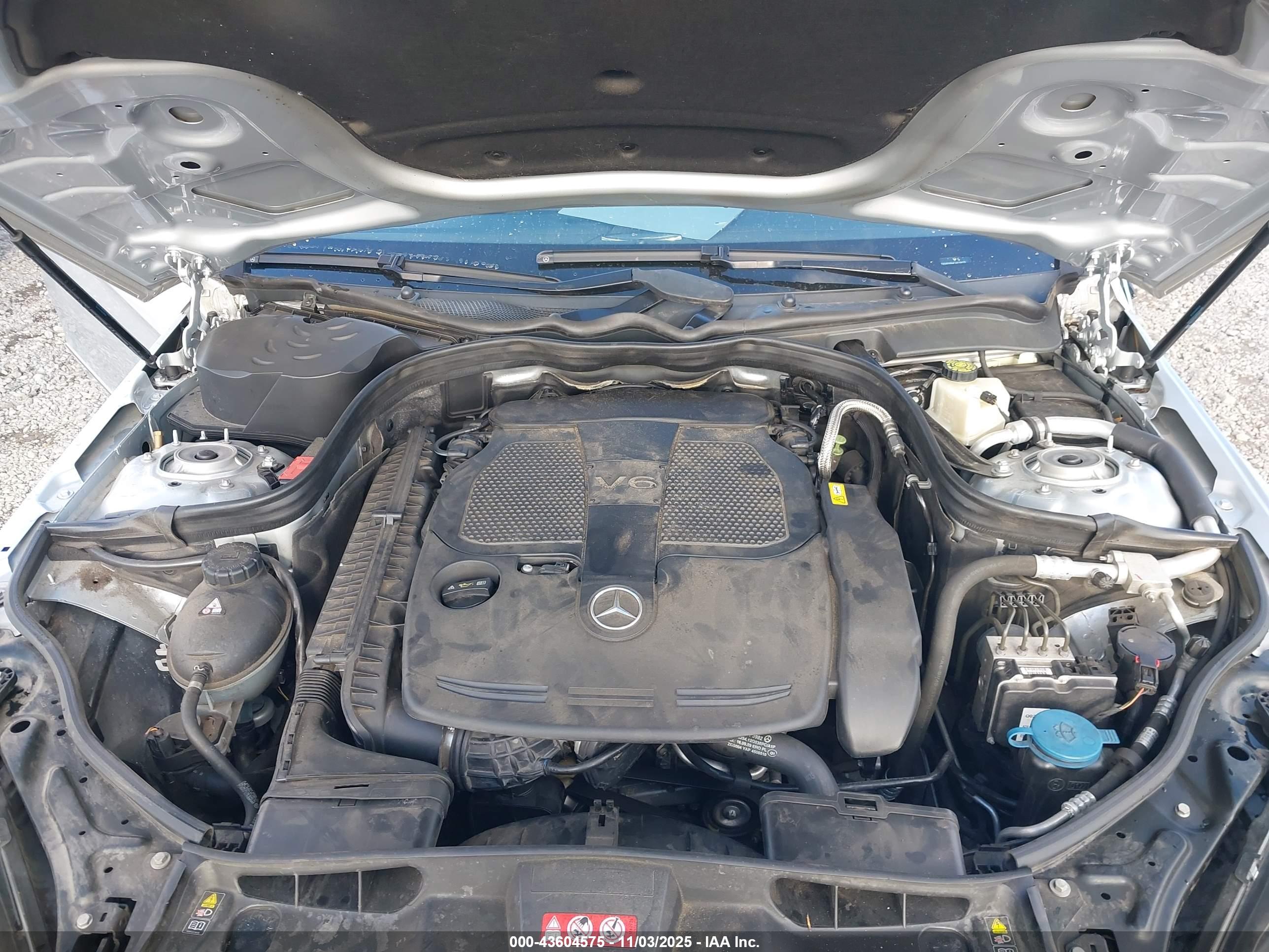 MERCEDES-BENZ E image 10