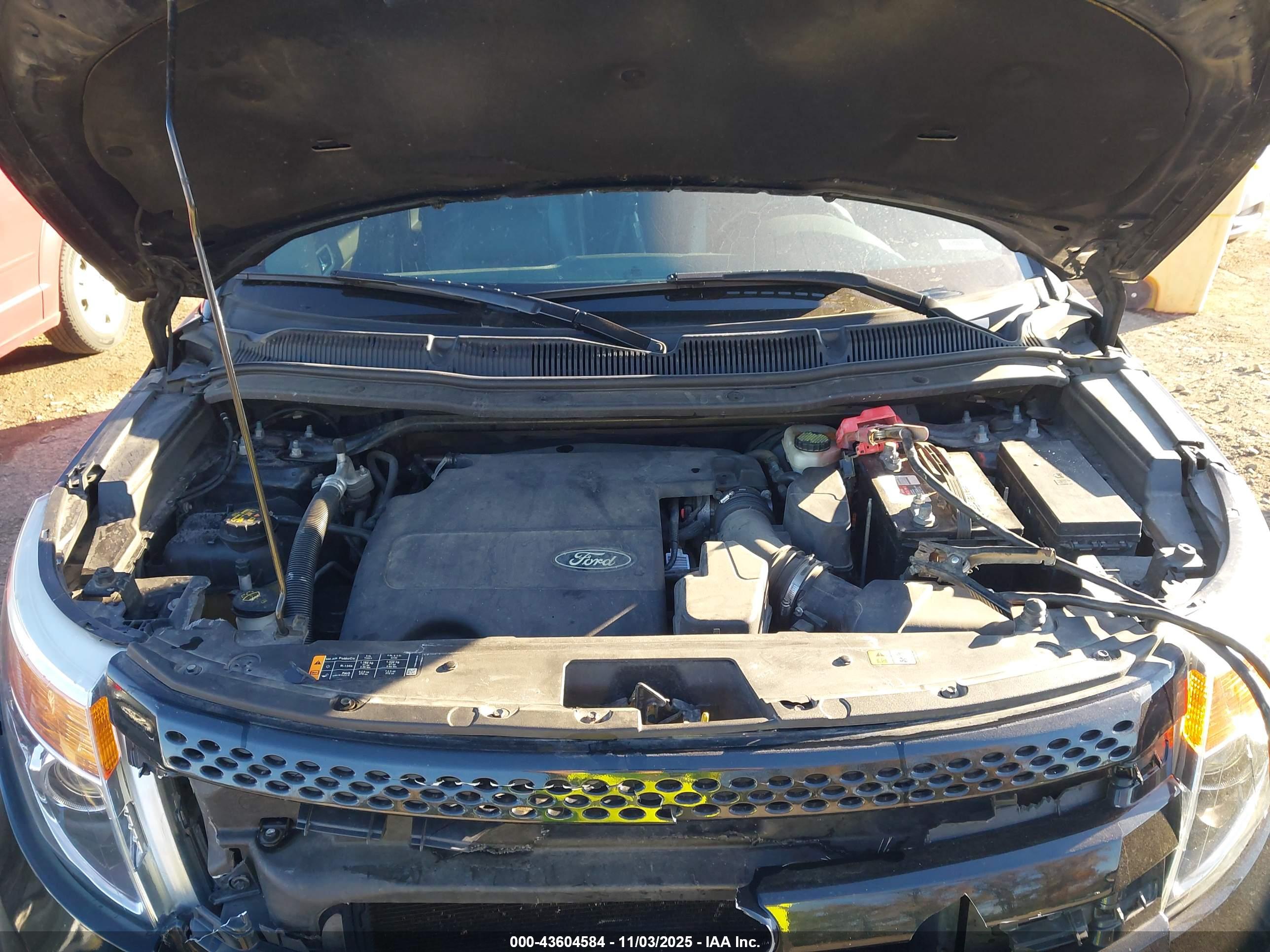 FORD EXPLORER image 10