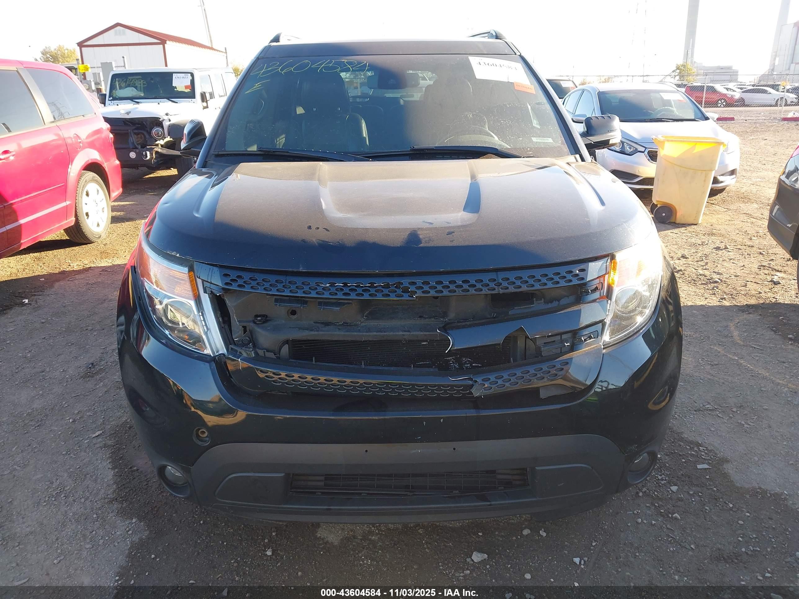 FORD EXPLORER image 6