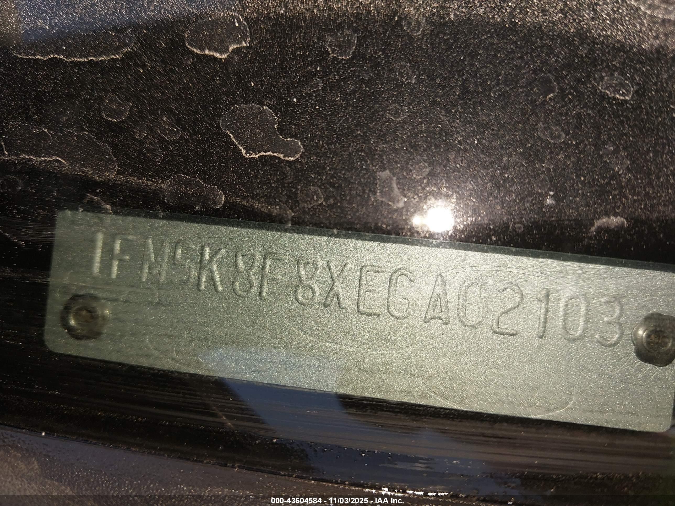 FORD EXPLORER image 9
