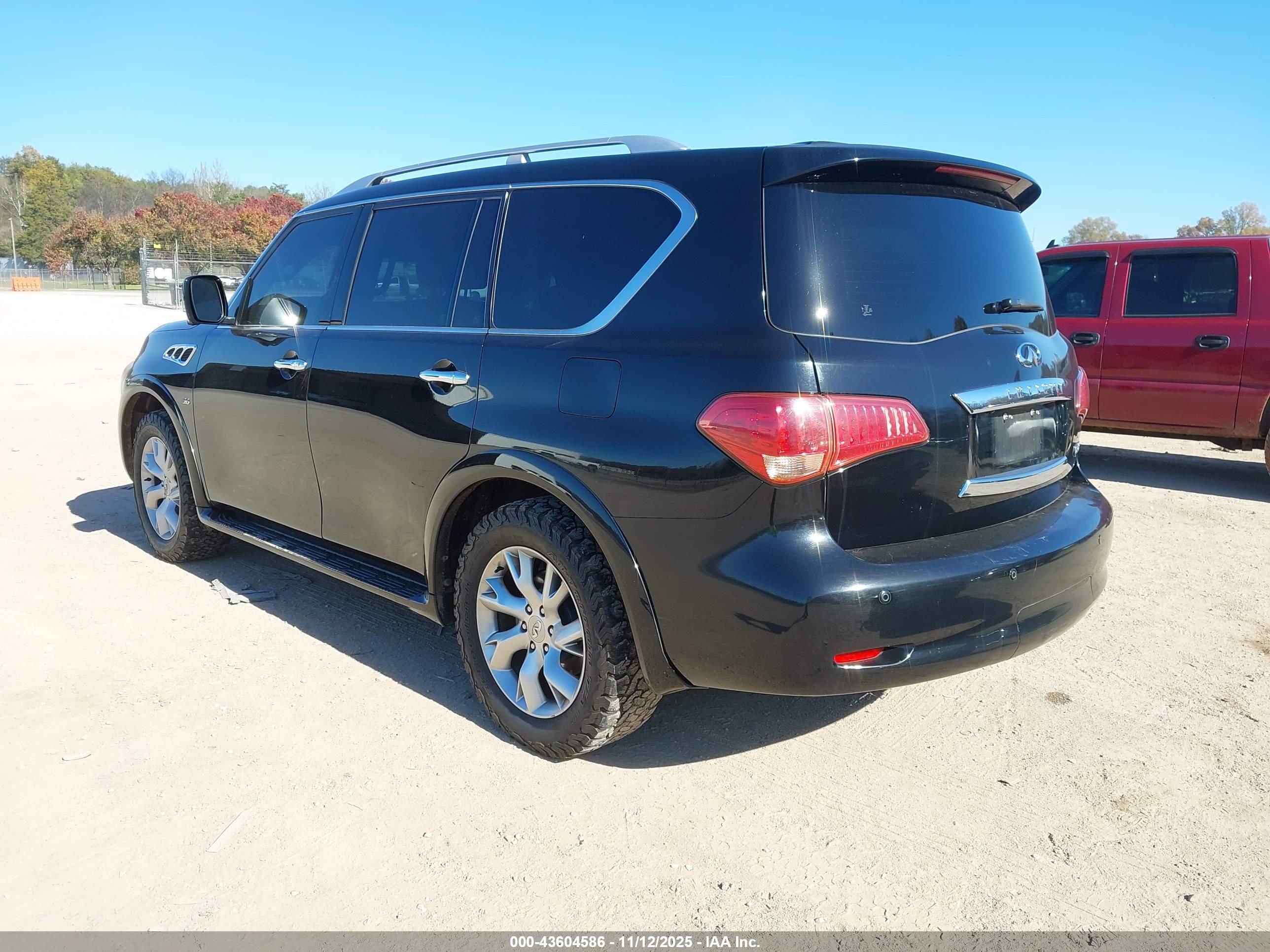 INFINITI QX80 image 3