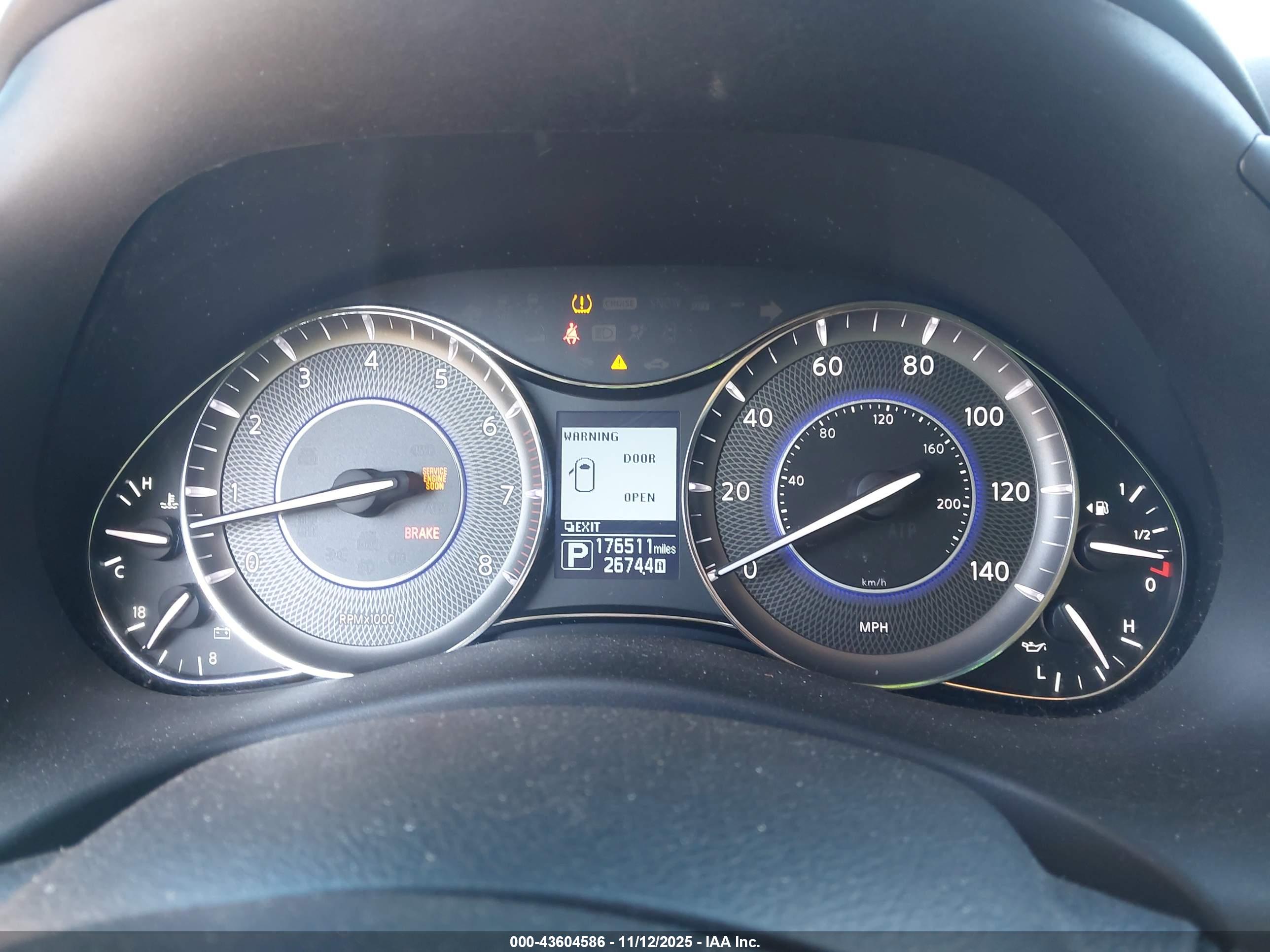 INFINITI QX80 image 7
