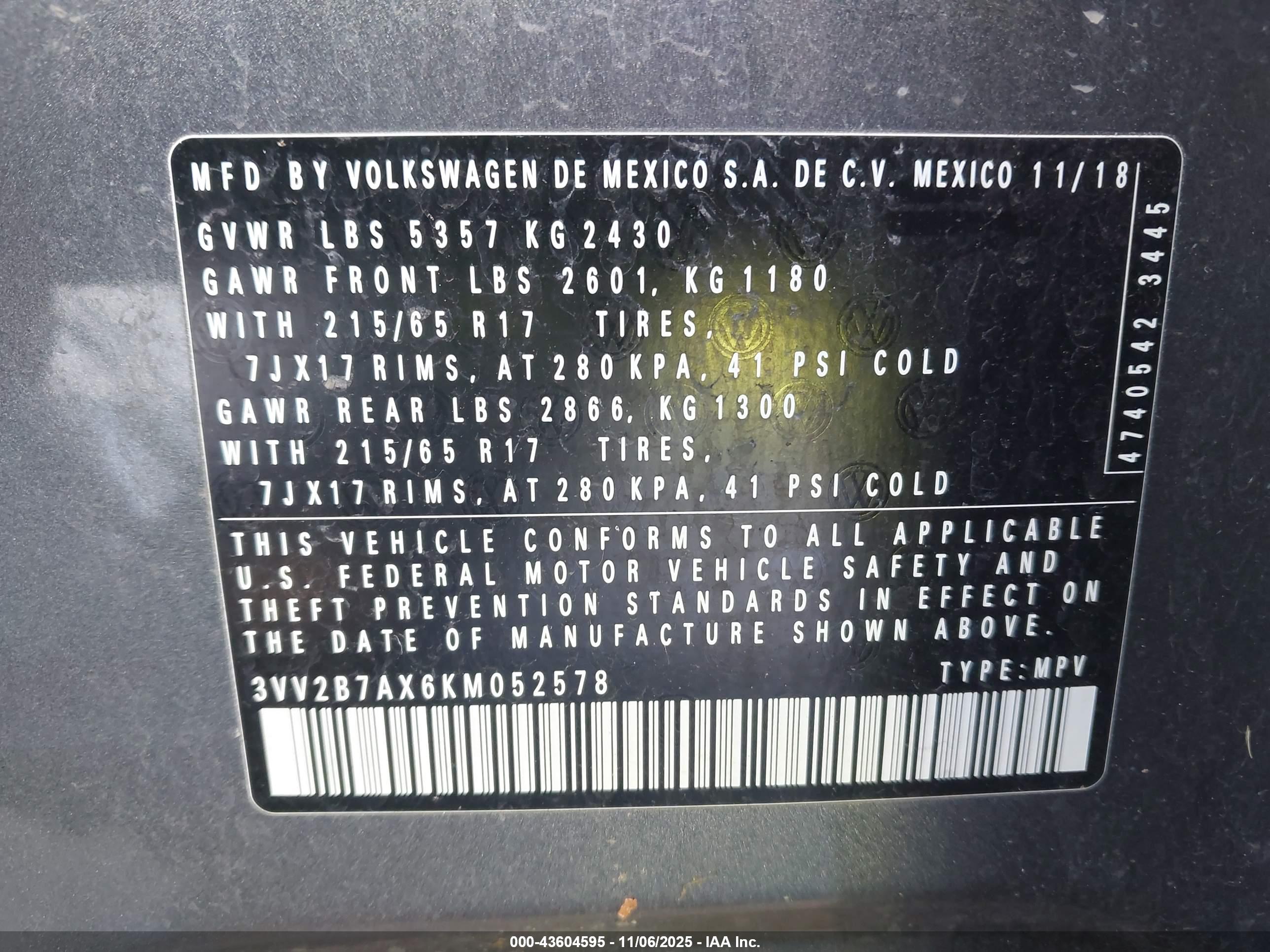 VOLKSWAGEN TIGUAN image 9