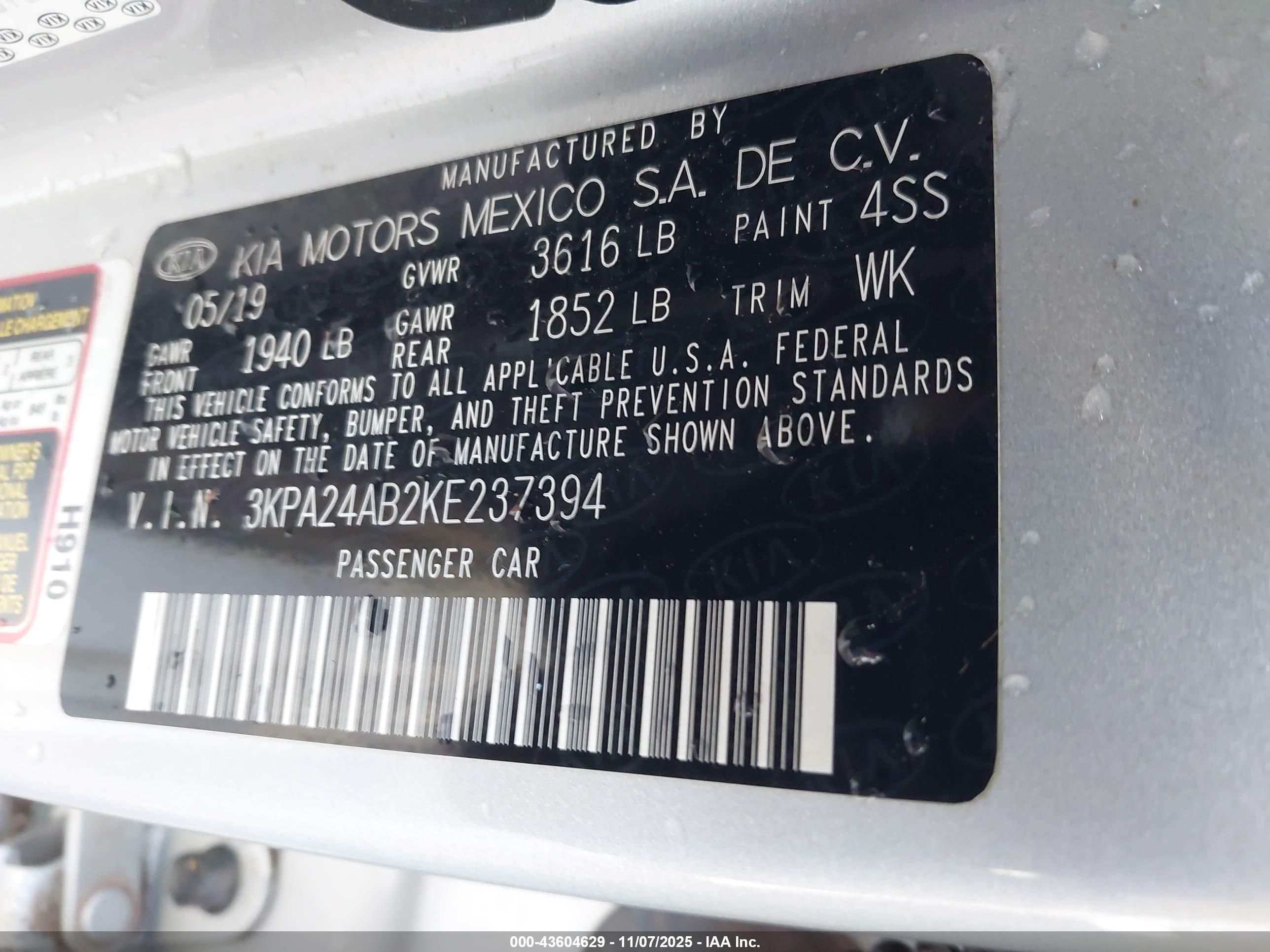 KIA RIO image 9