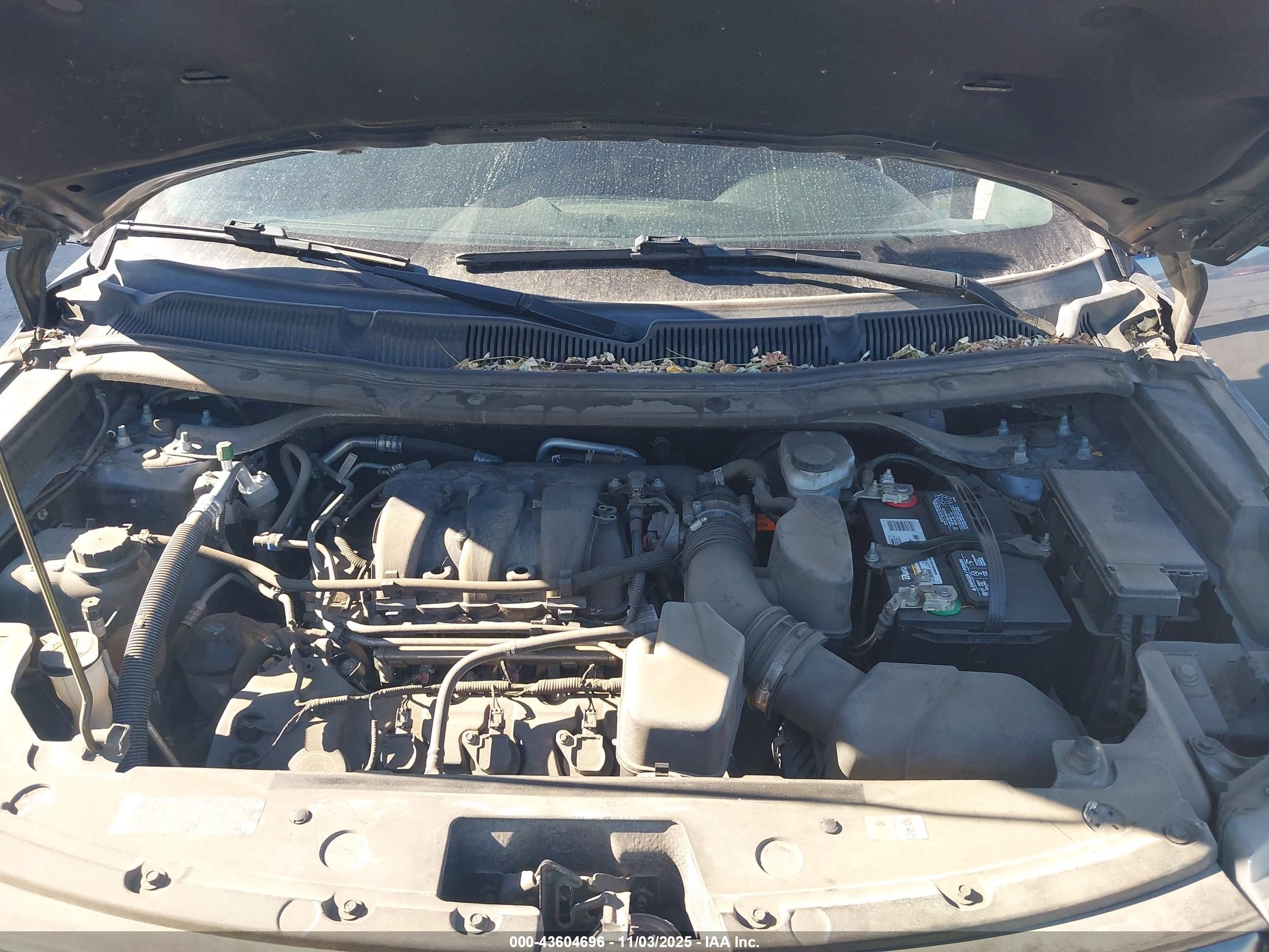 FORD EXPLORER image 10