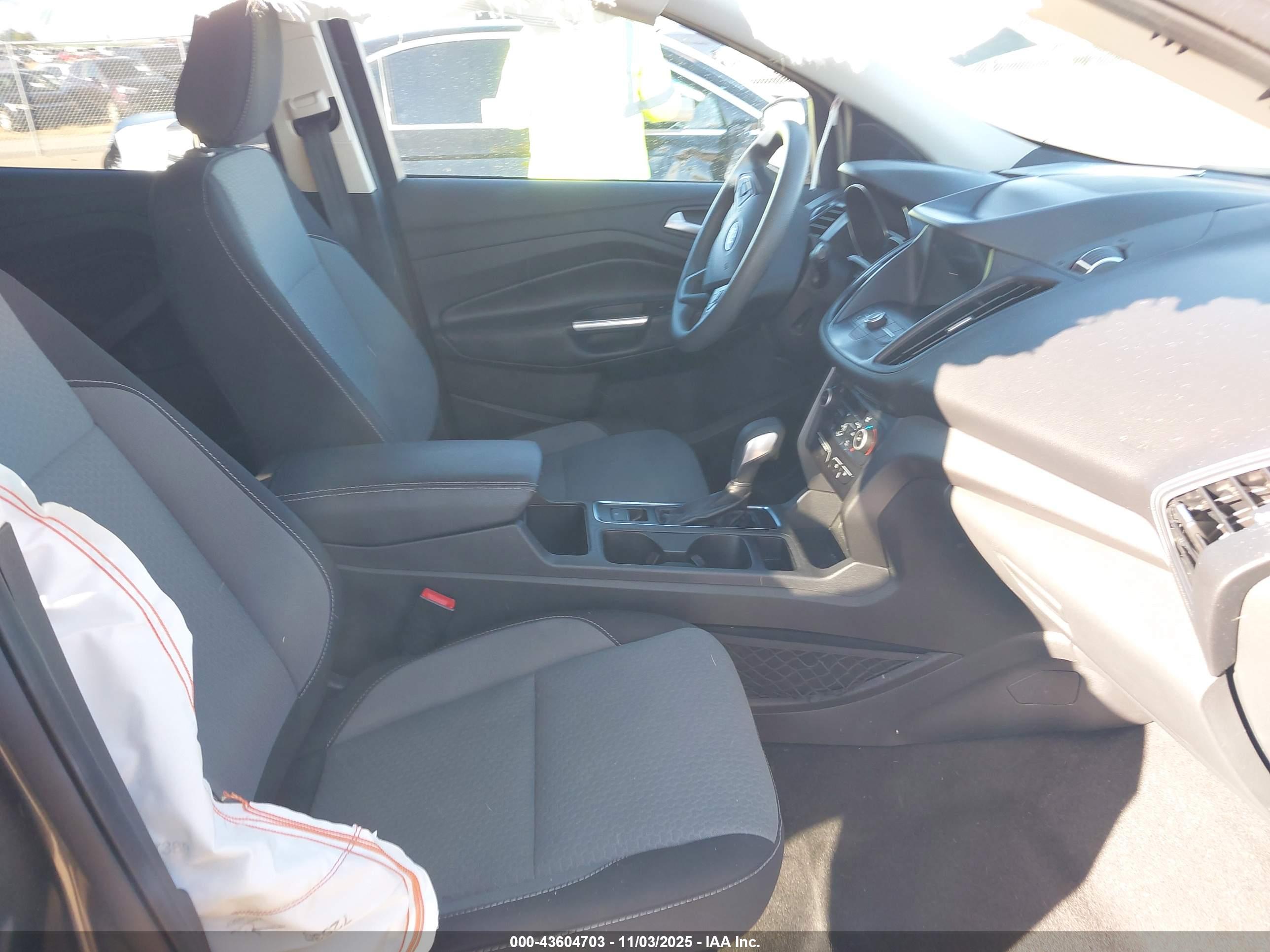 FORD ESCAPE image 5