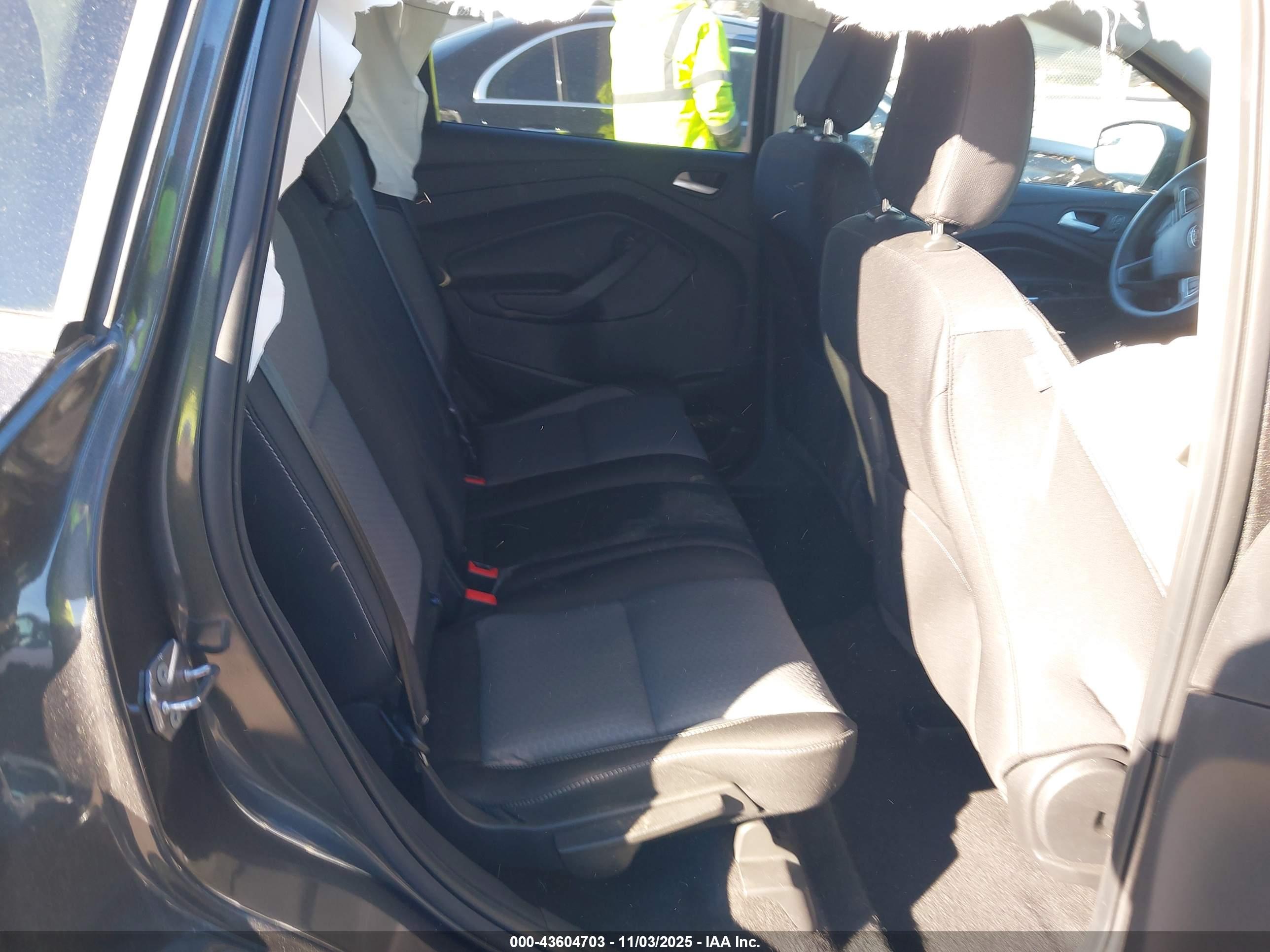 FORD ESCAPE image 8