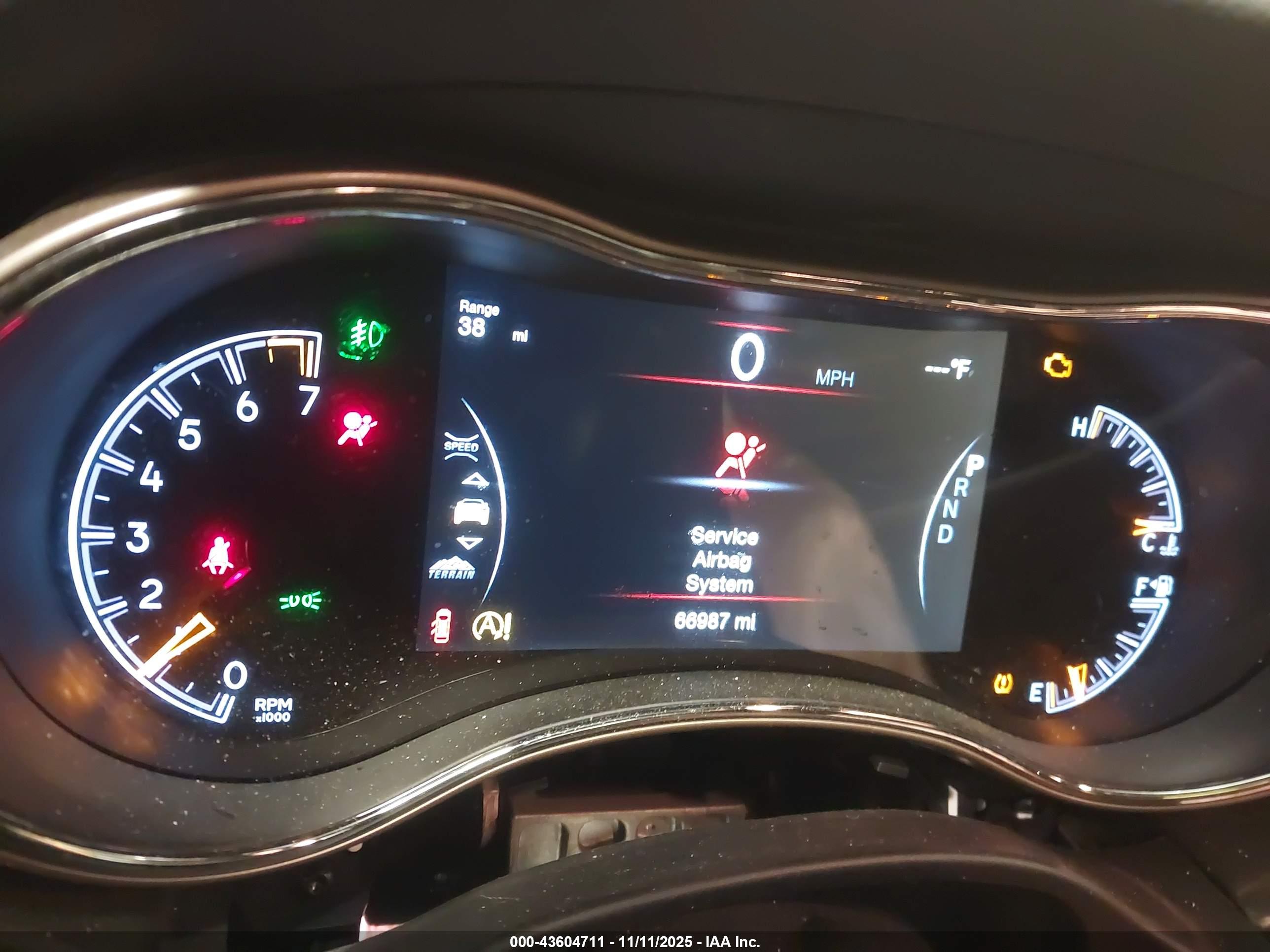JEEP GRAND image 7