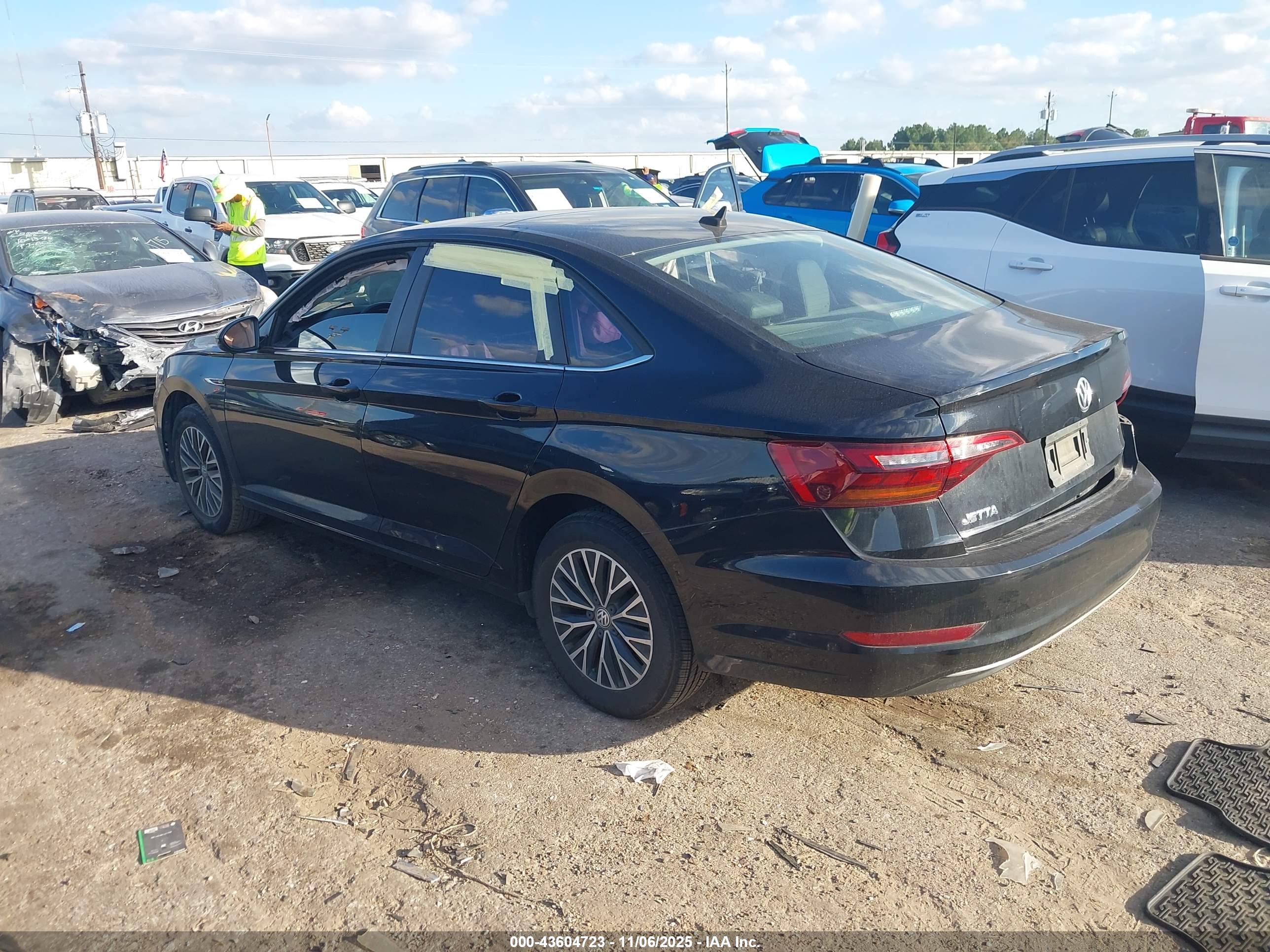 VOLKSWAGEN JETTA image 3
