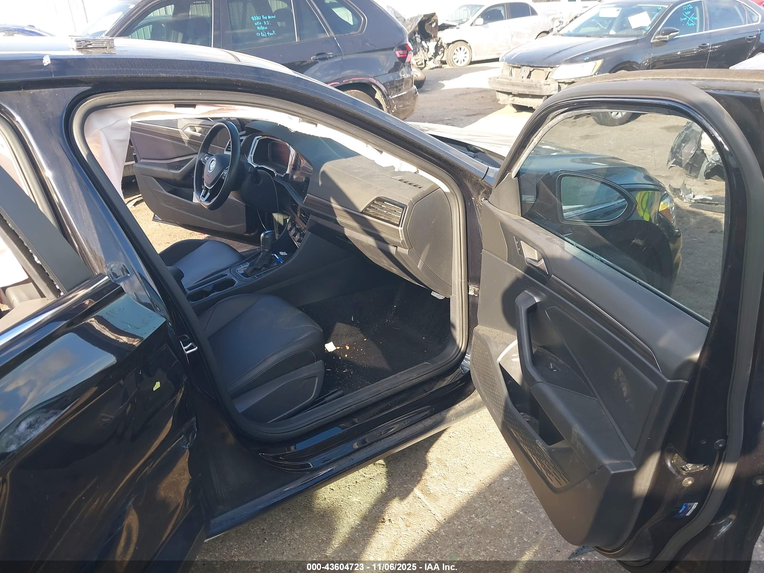 VOLKSWAGEN JETTA image 5