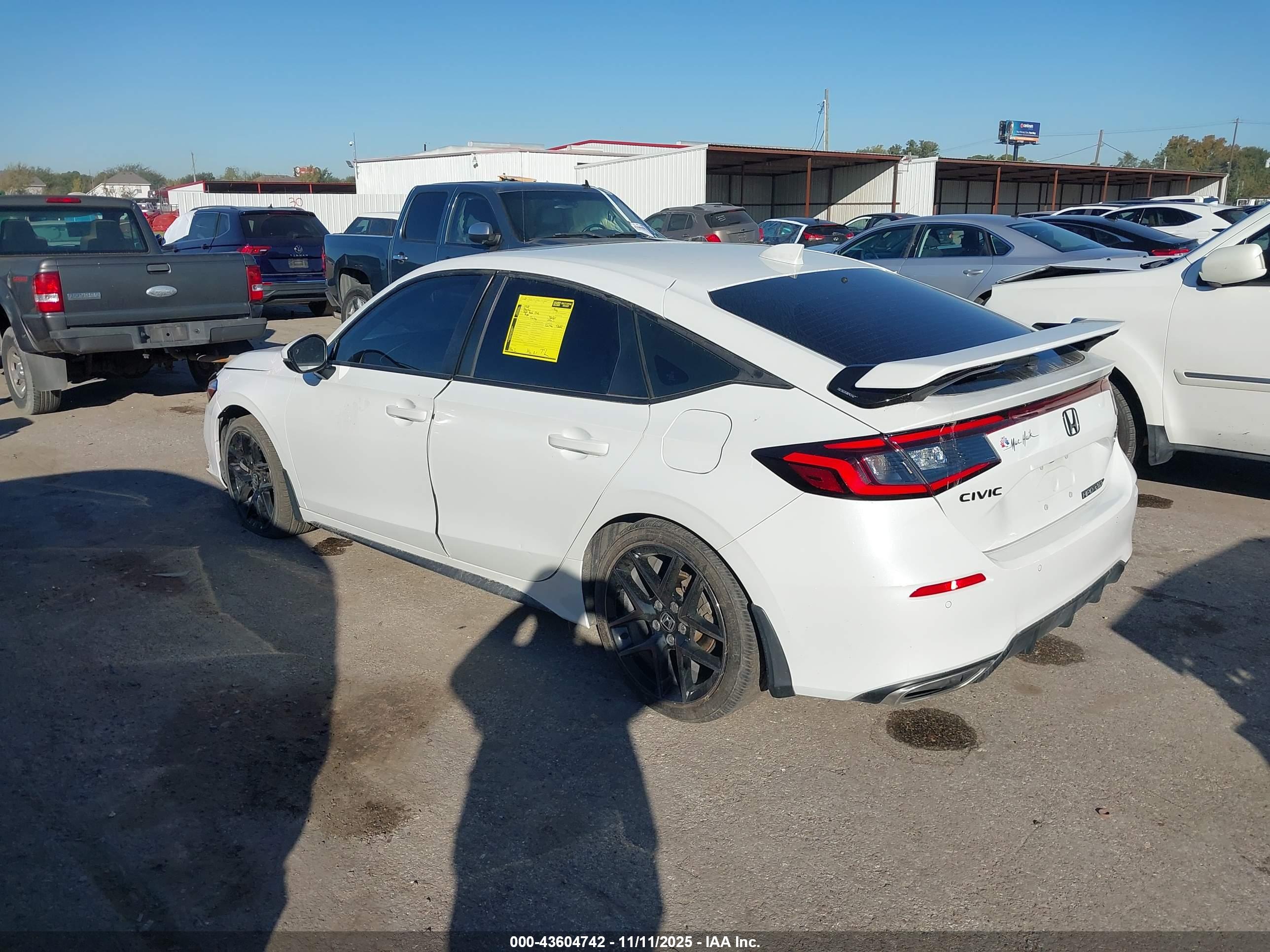 HONDA CIVIC image 3