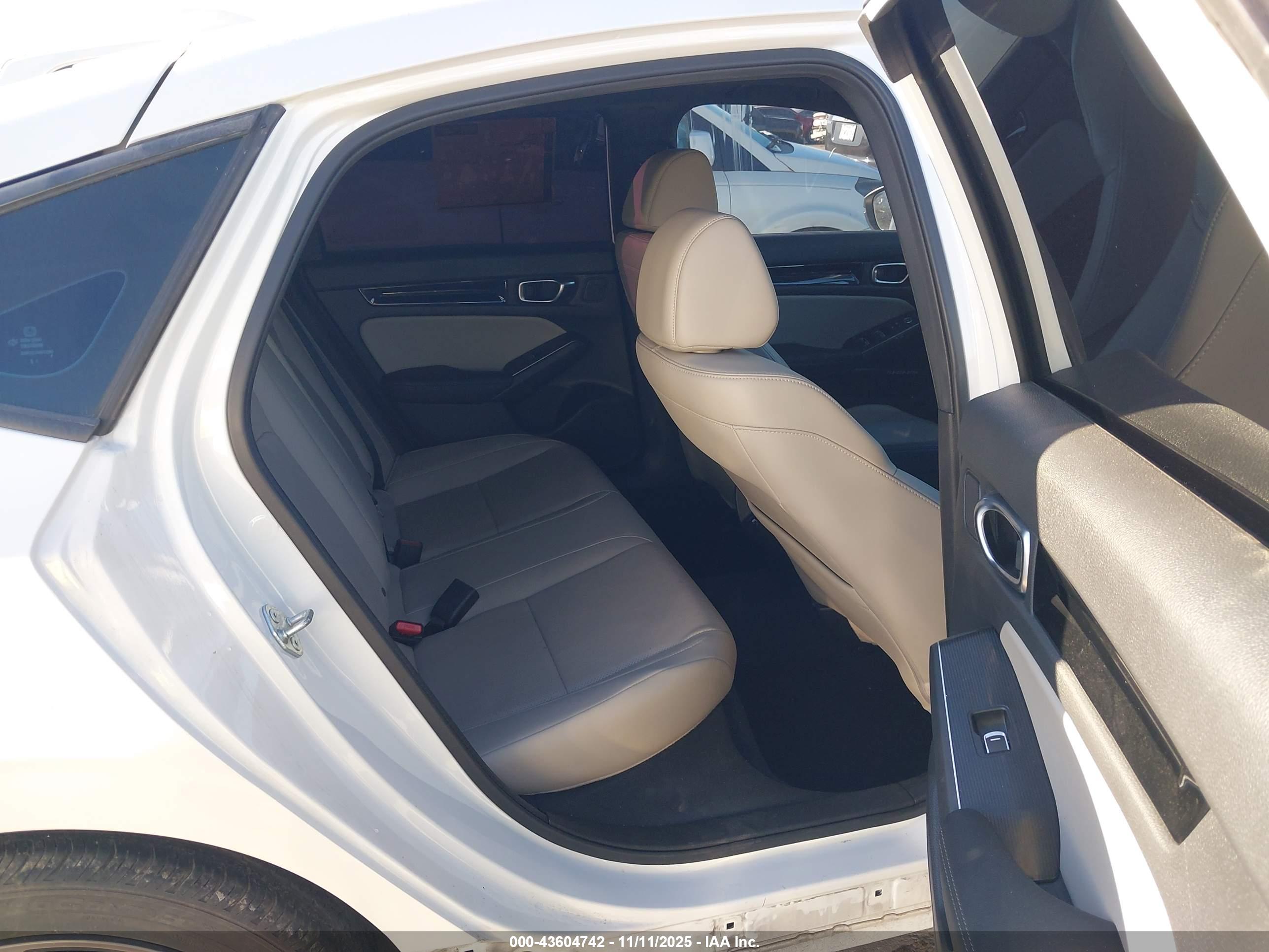 HONDA CIVIC image 8