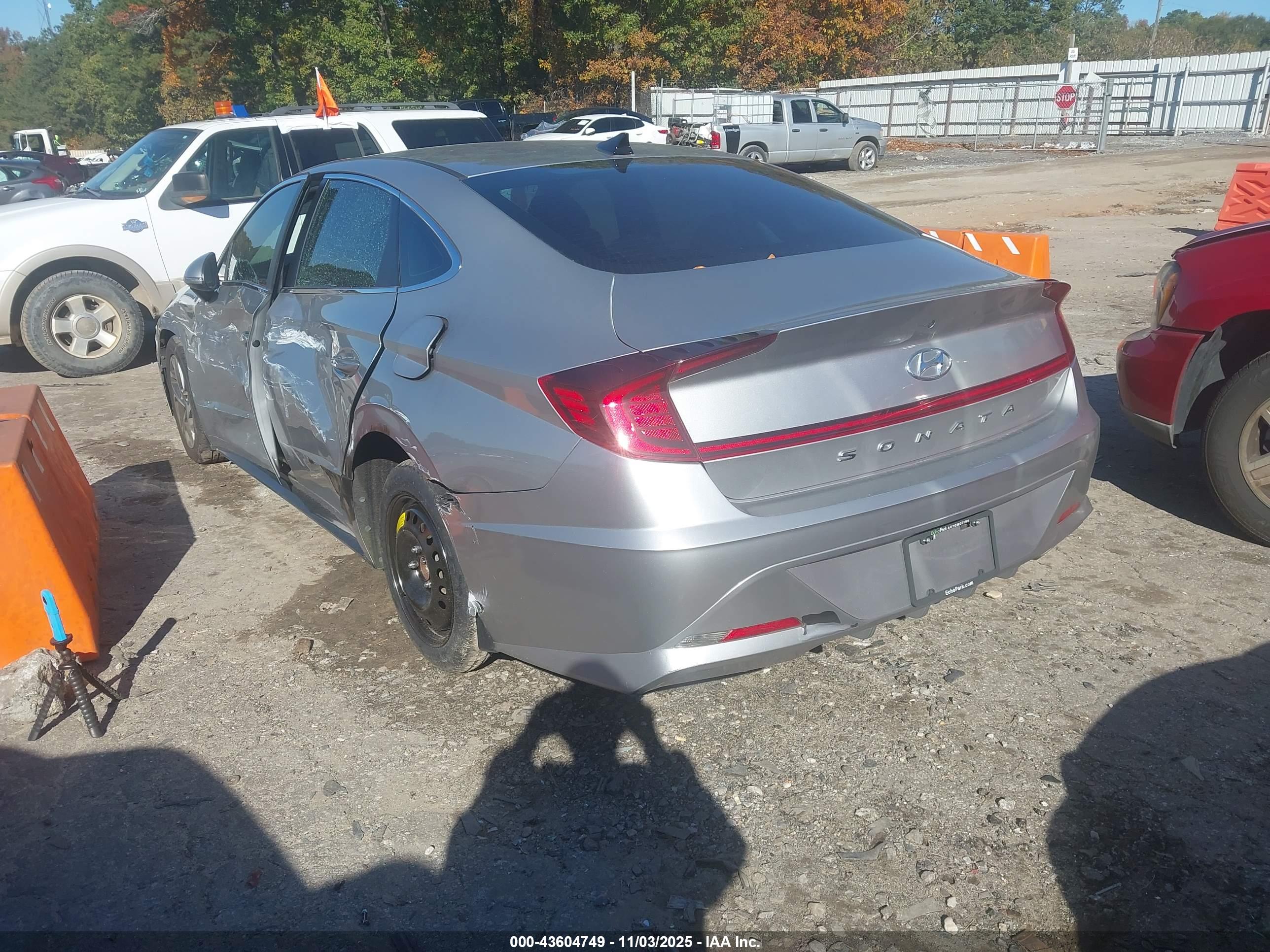 HYUNDAI SONATA image 3