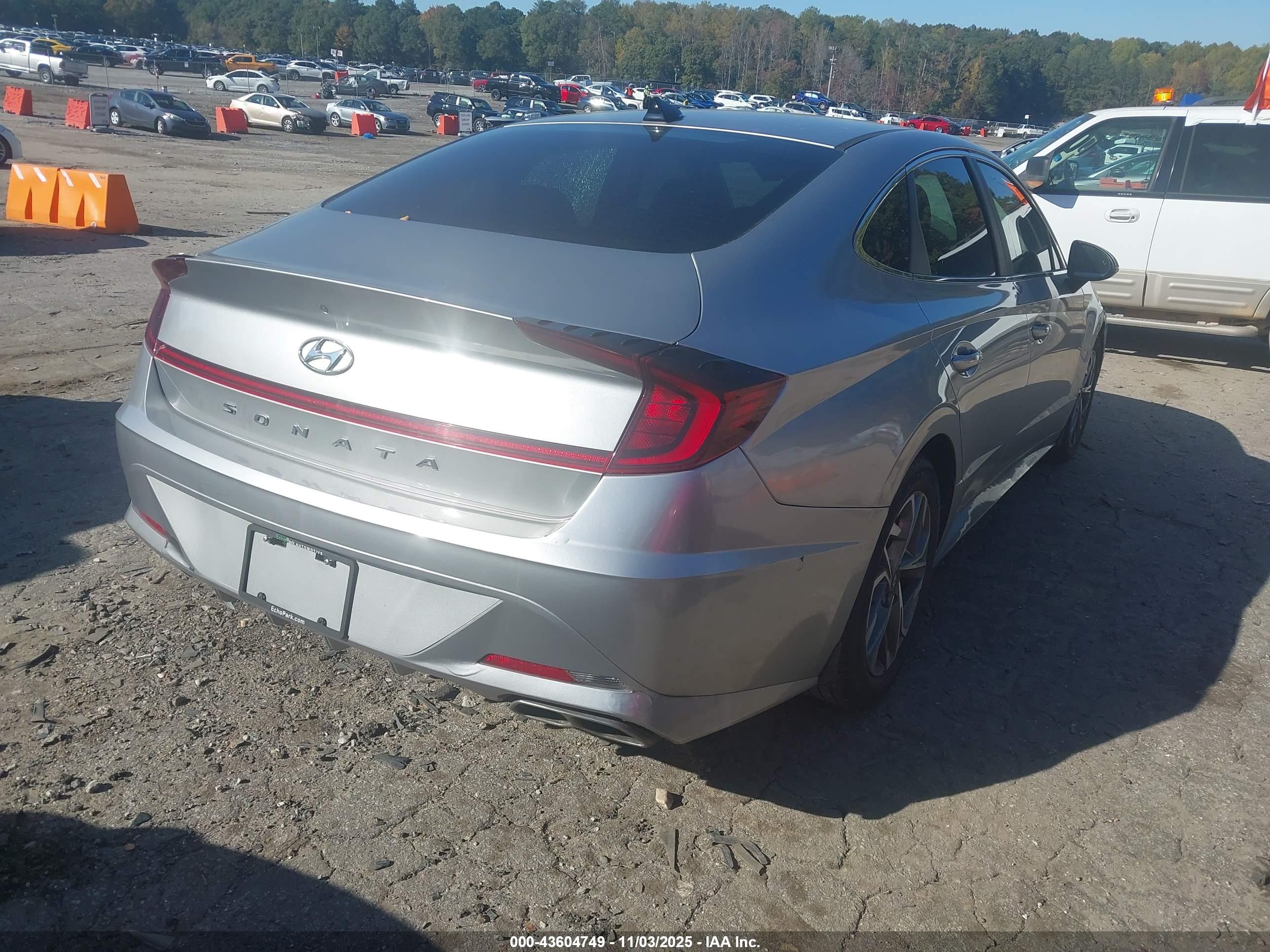 HYUNDAI SONATA image 4