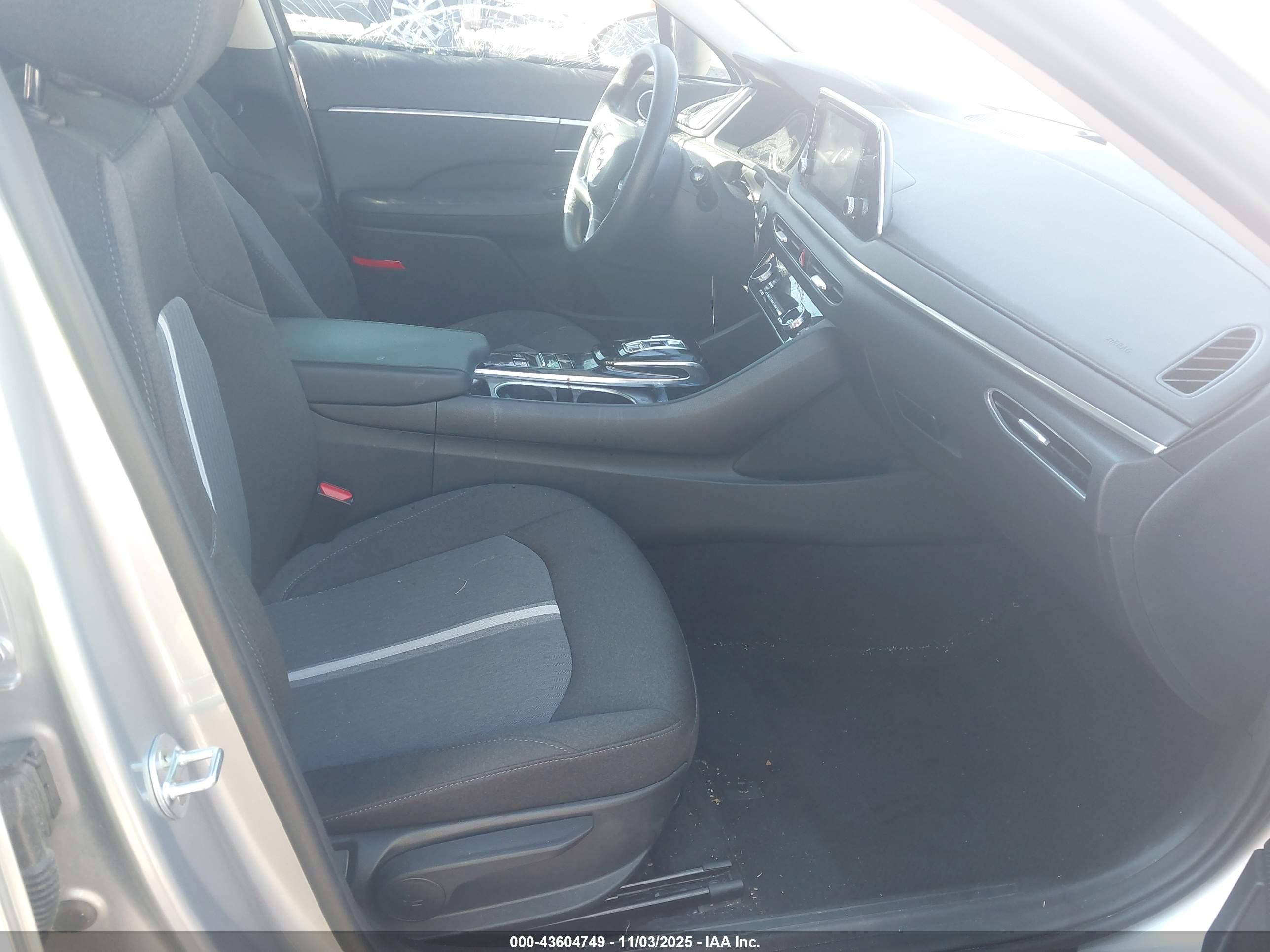 HYUNDAI SONATA image 5