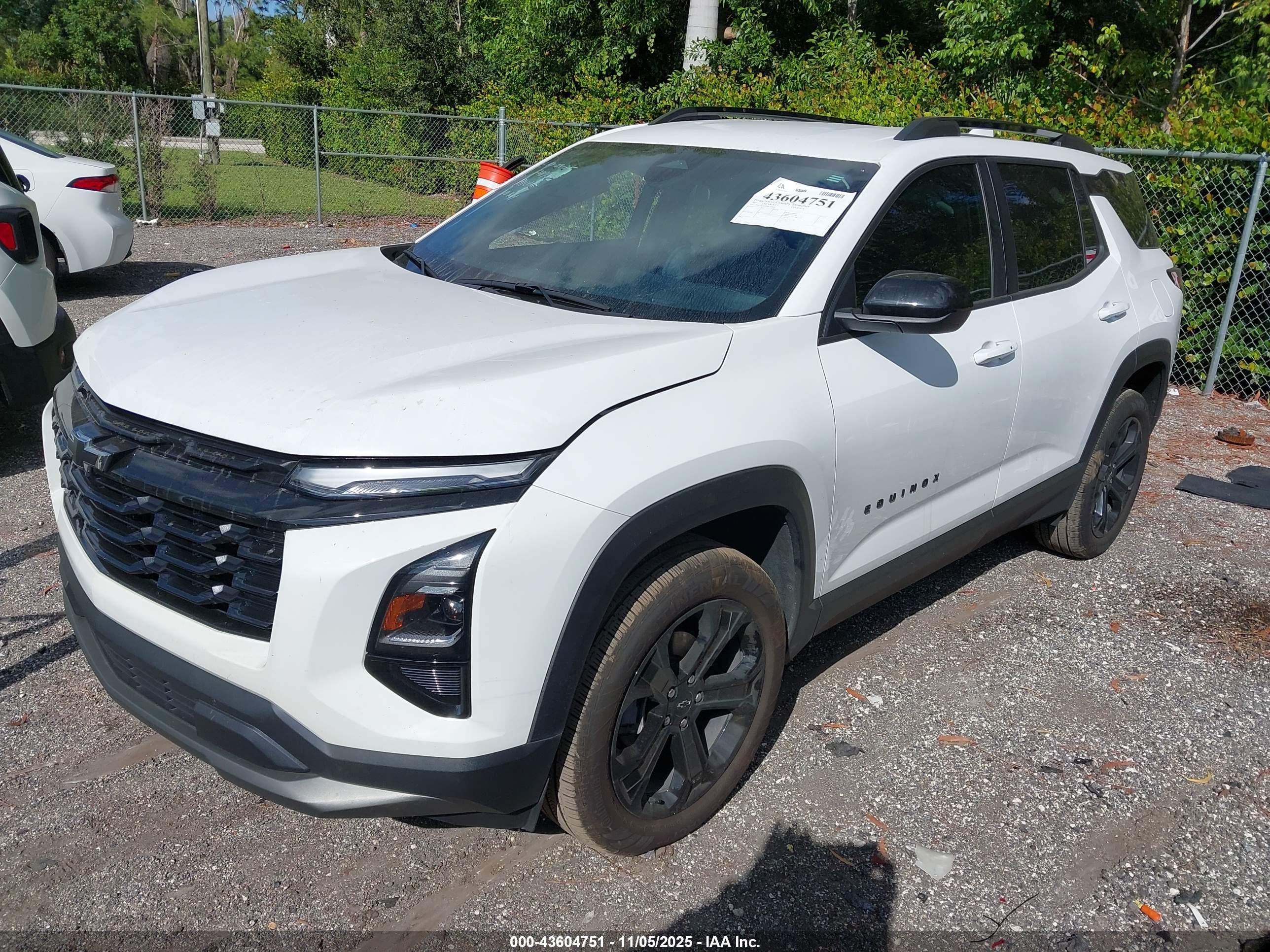 CHEVROLET EQUINOX image 2