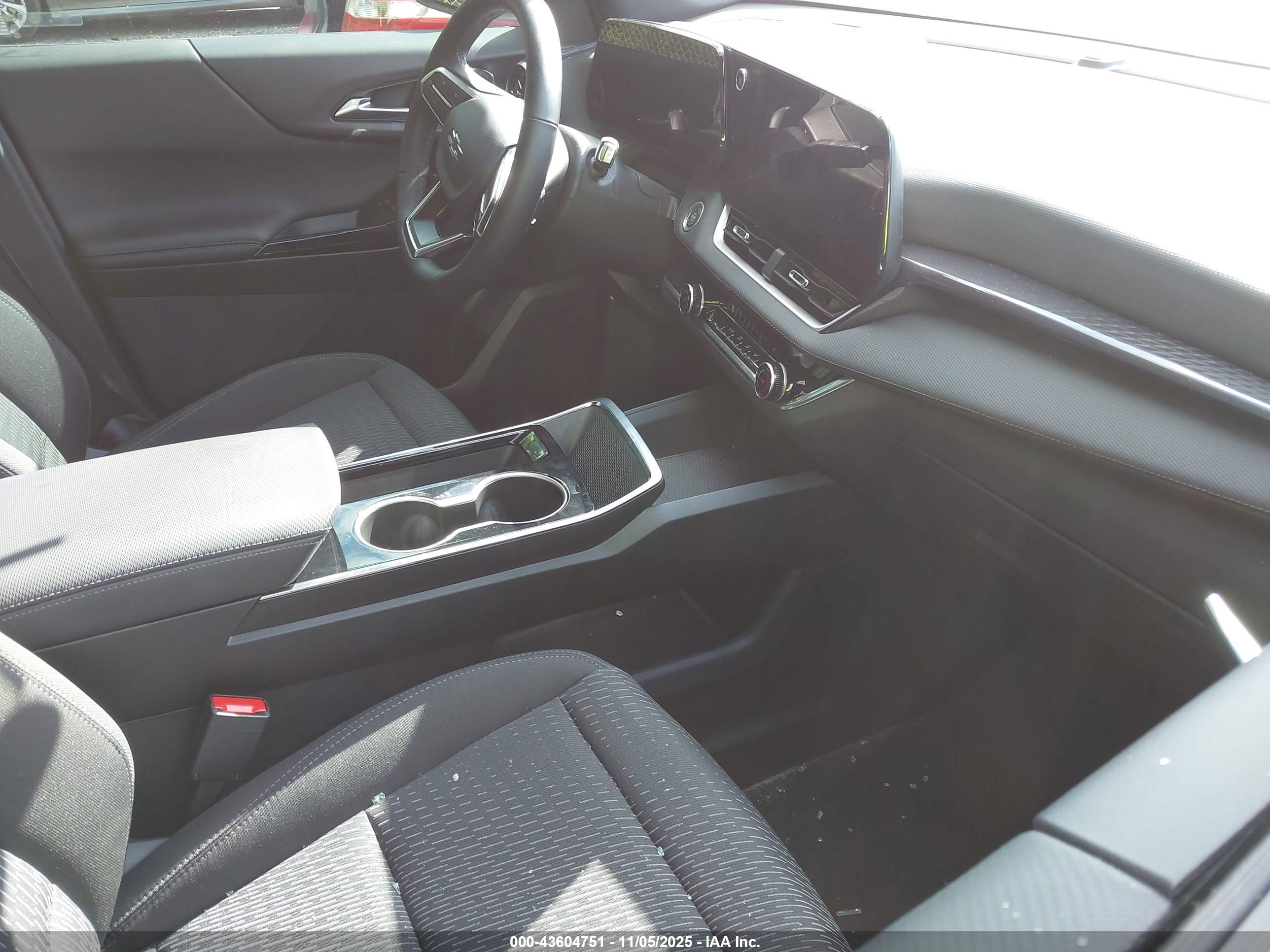 CHEVROLET EQUINOX image 5