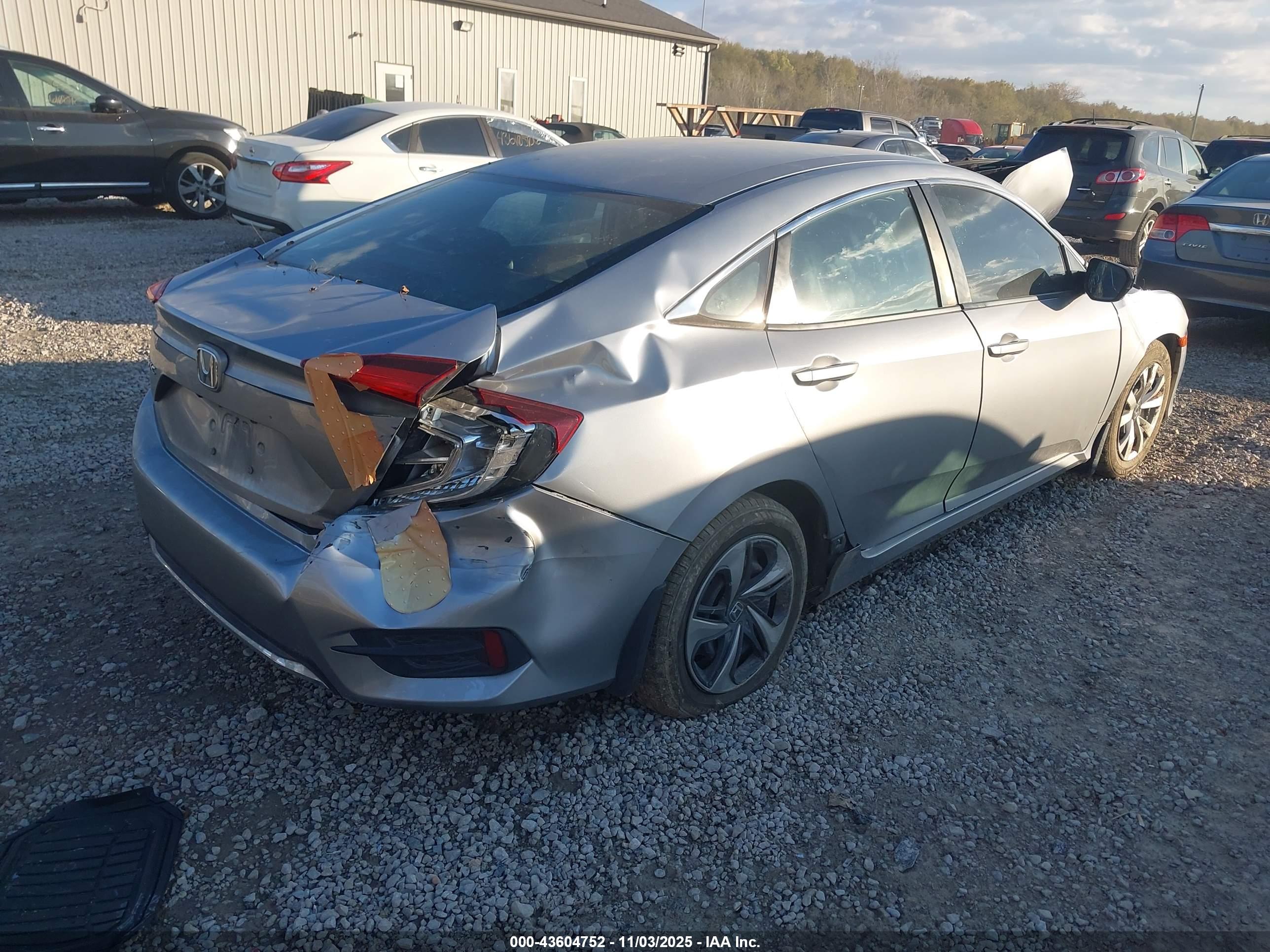 HONDA CIVIC image 4