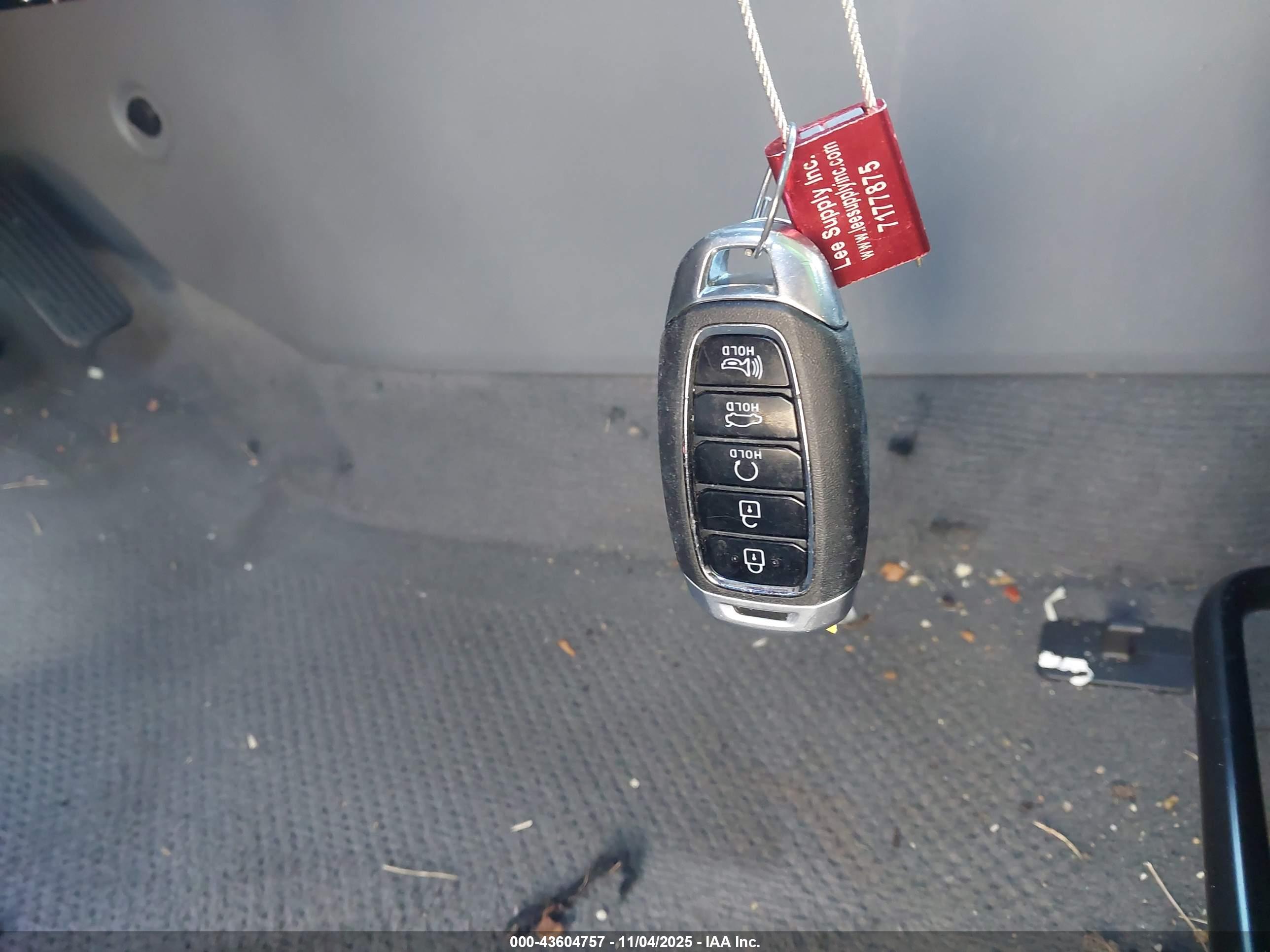 HYUNDAI ELANTRA image 11