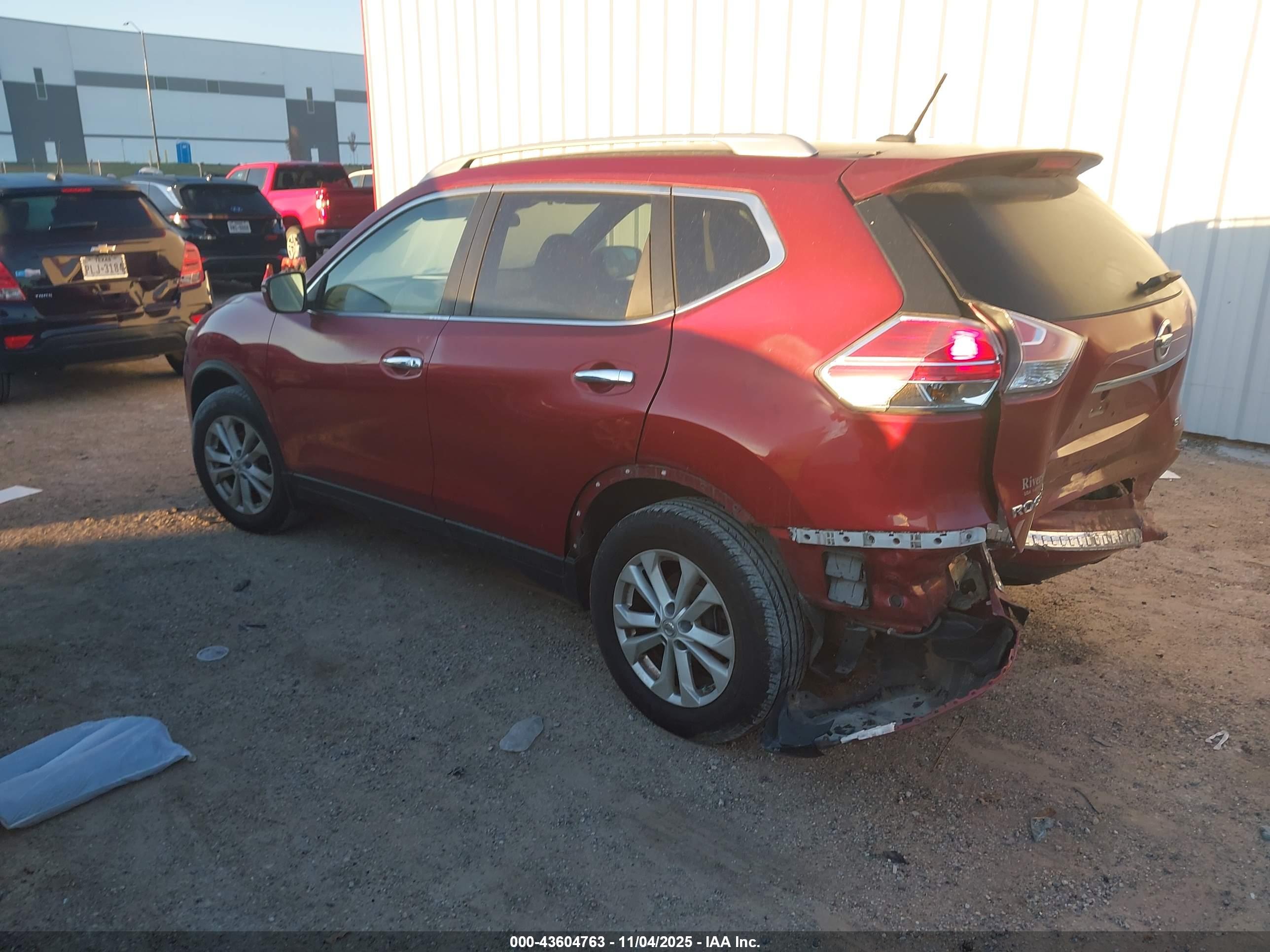 NISSAN ROGUE image 3