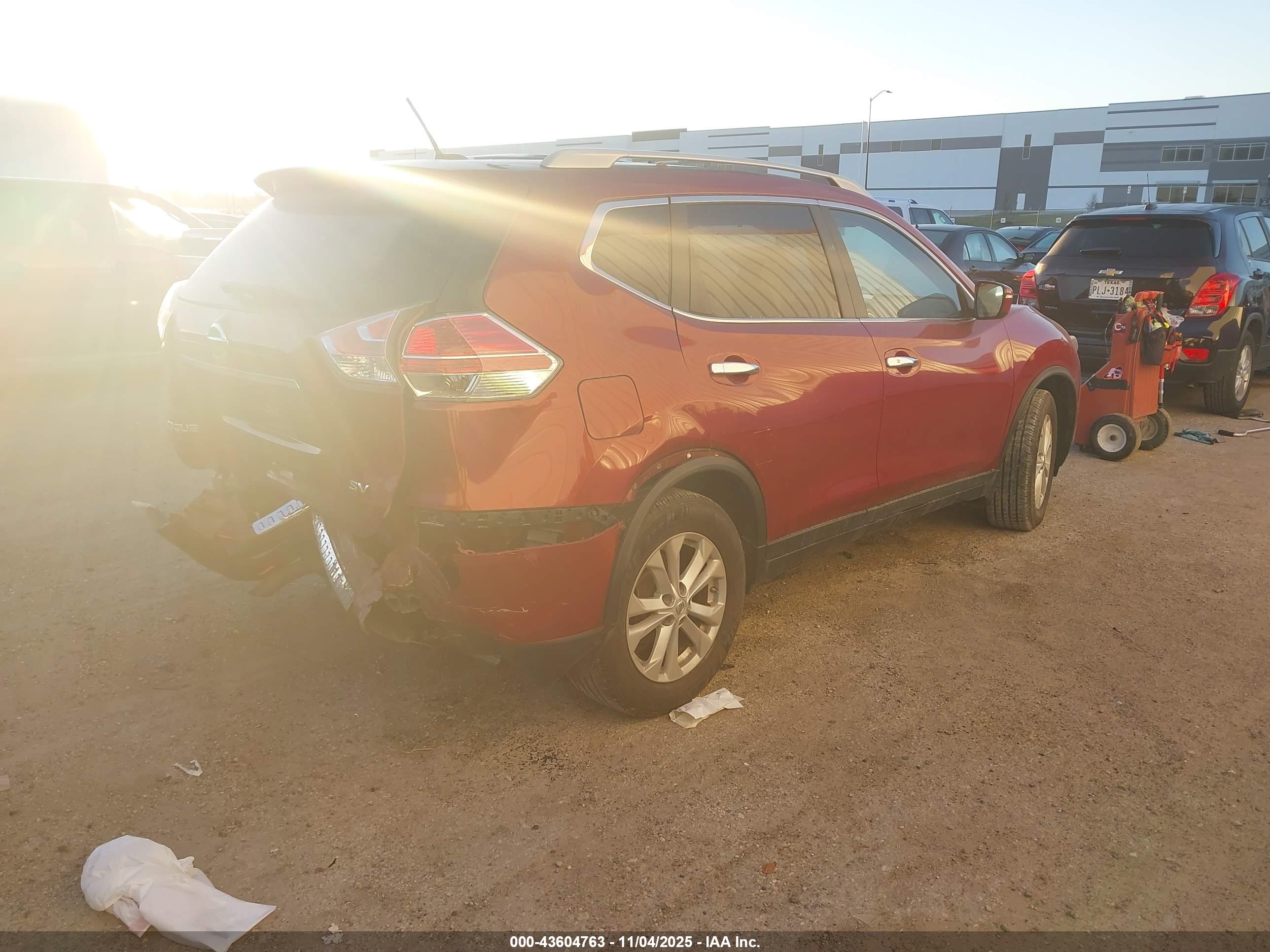 NISSAN ROGUE image 4