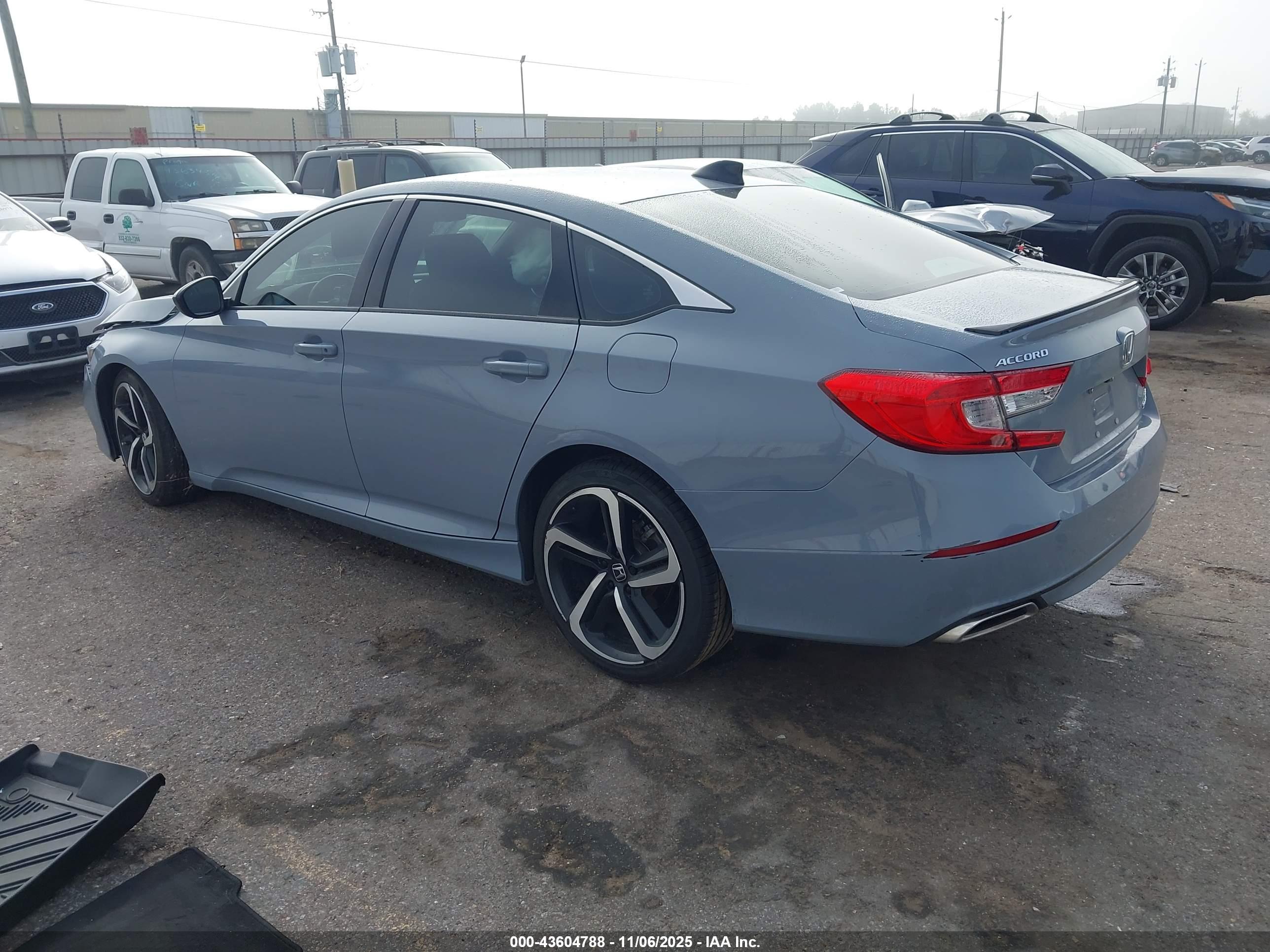 HONDA ACCORD image 3