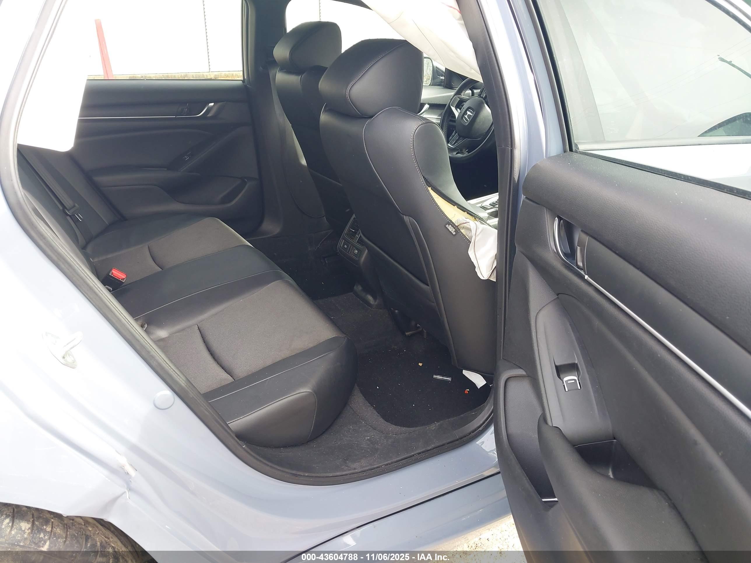 HONDA ACCORD image 8