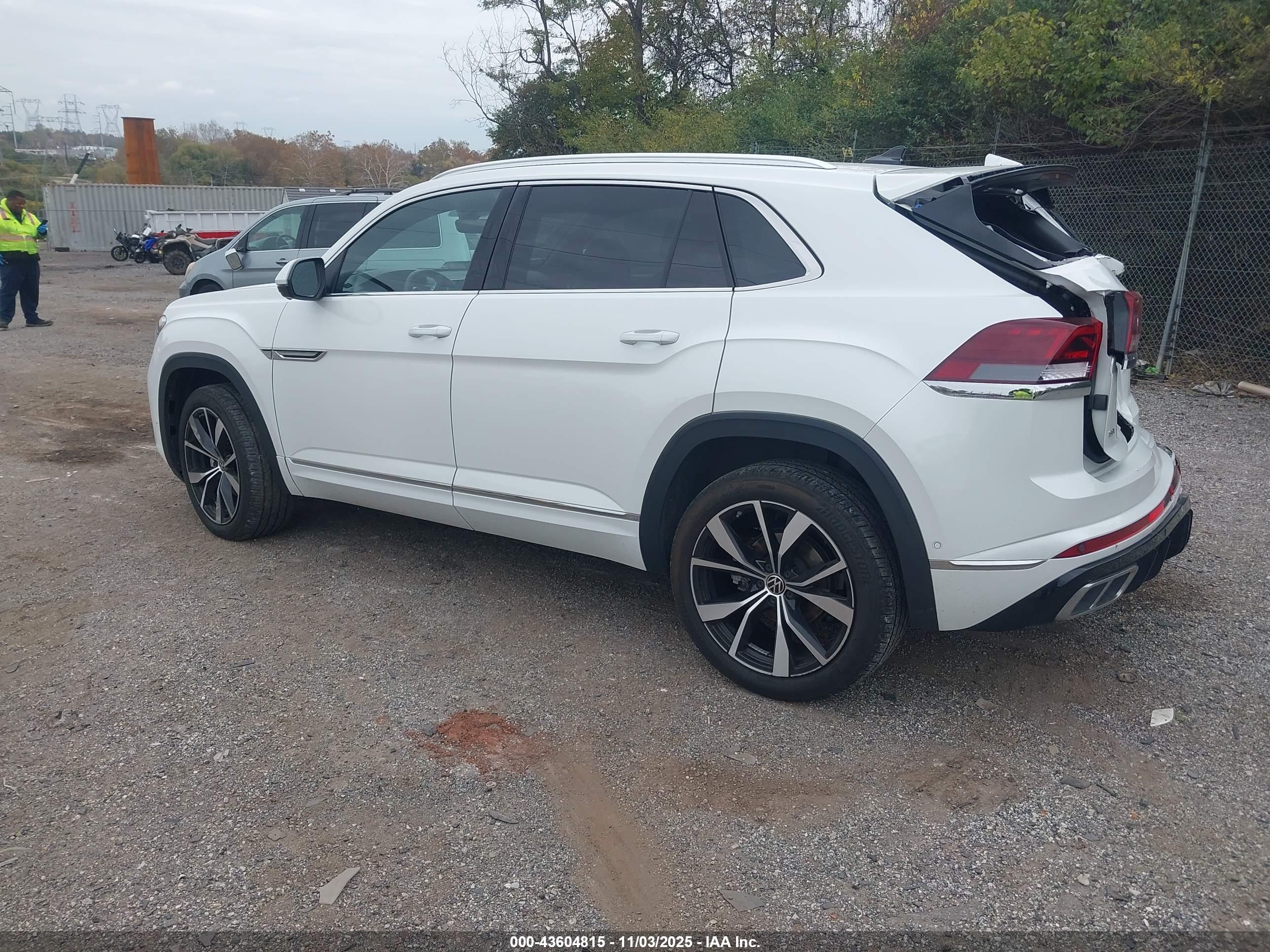 VOLKSWAGEN ATLAS image 3
