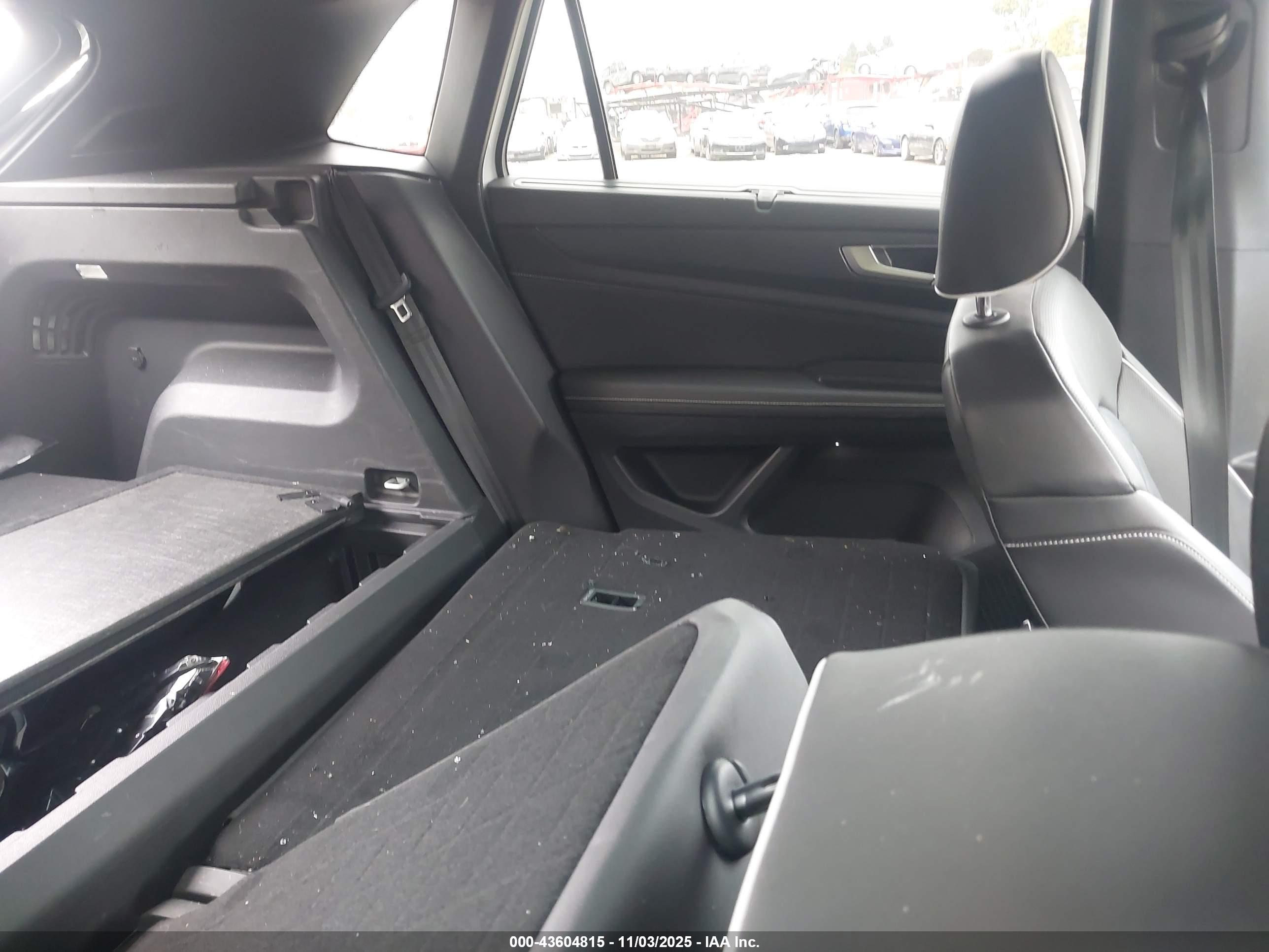 VOLKSWAGEN ATLAS image 8