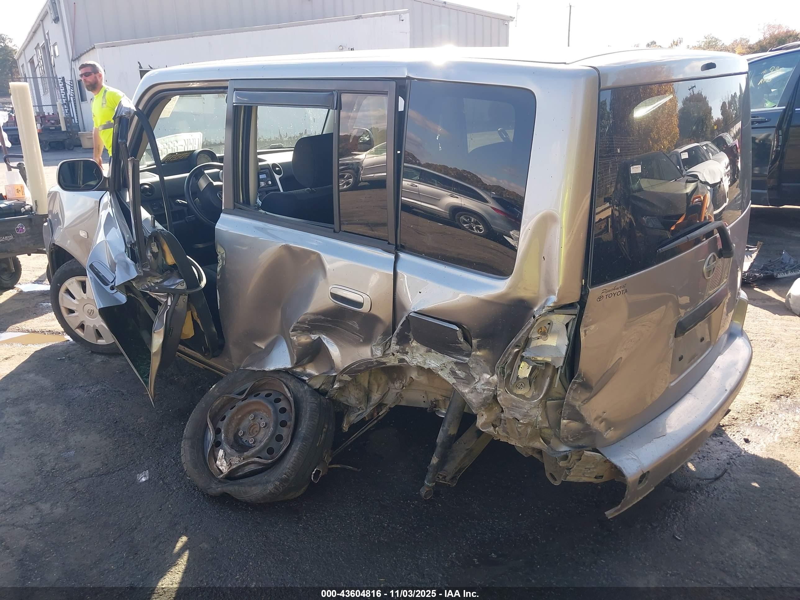 SCION XB image 3