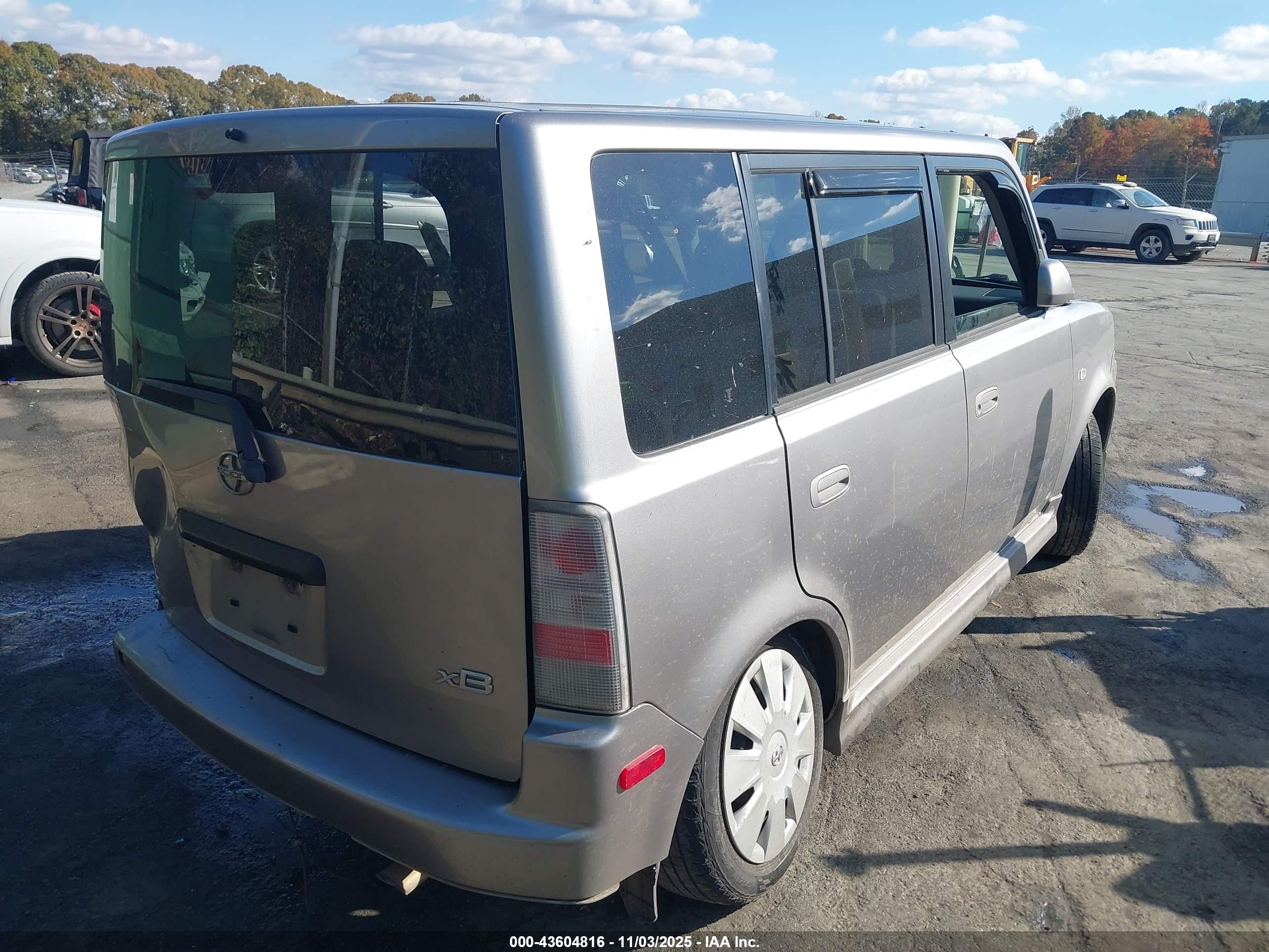 SCION XB image 4