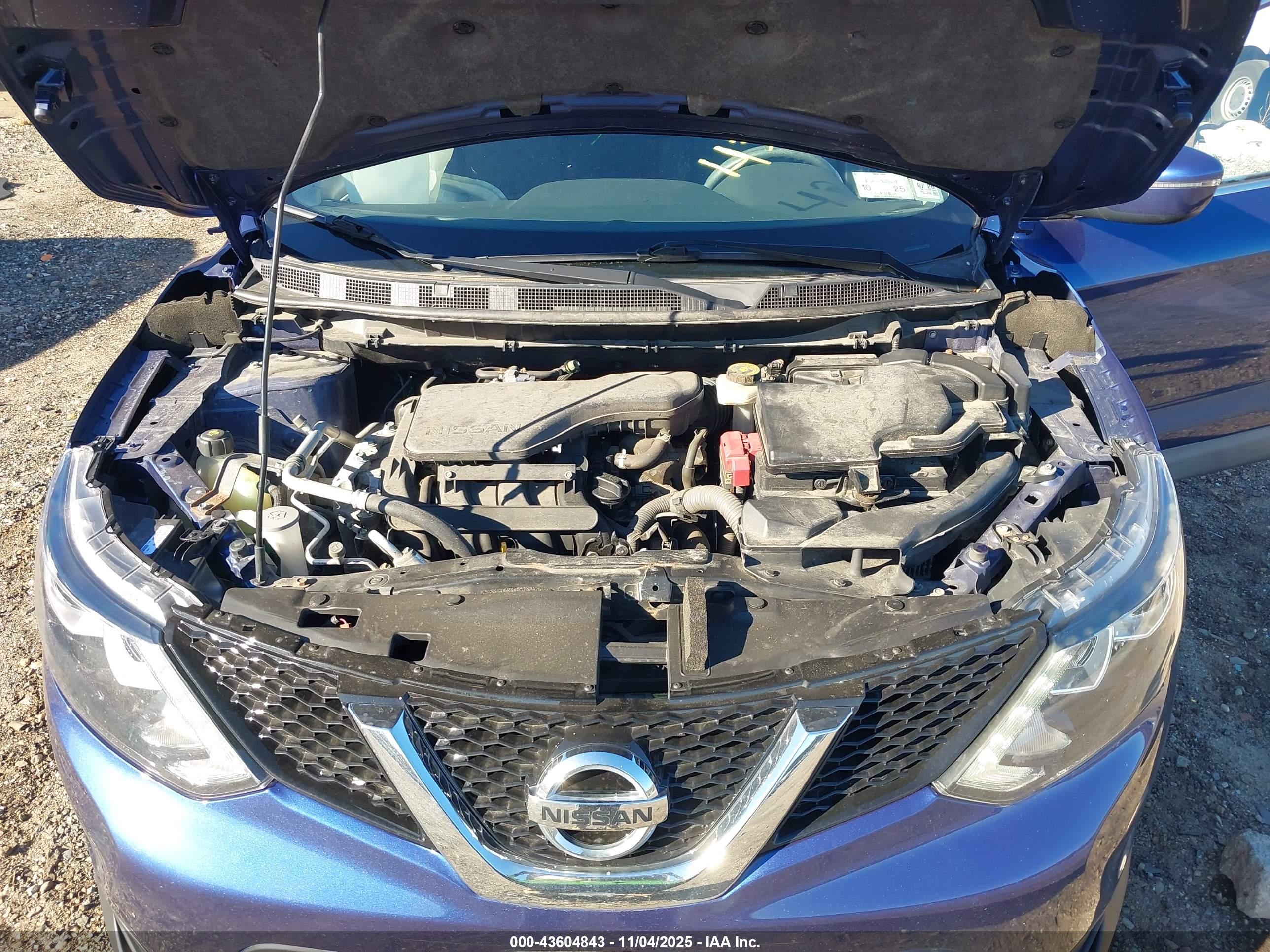 NISSAN ROGUE image 10