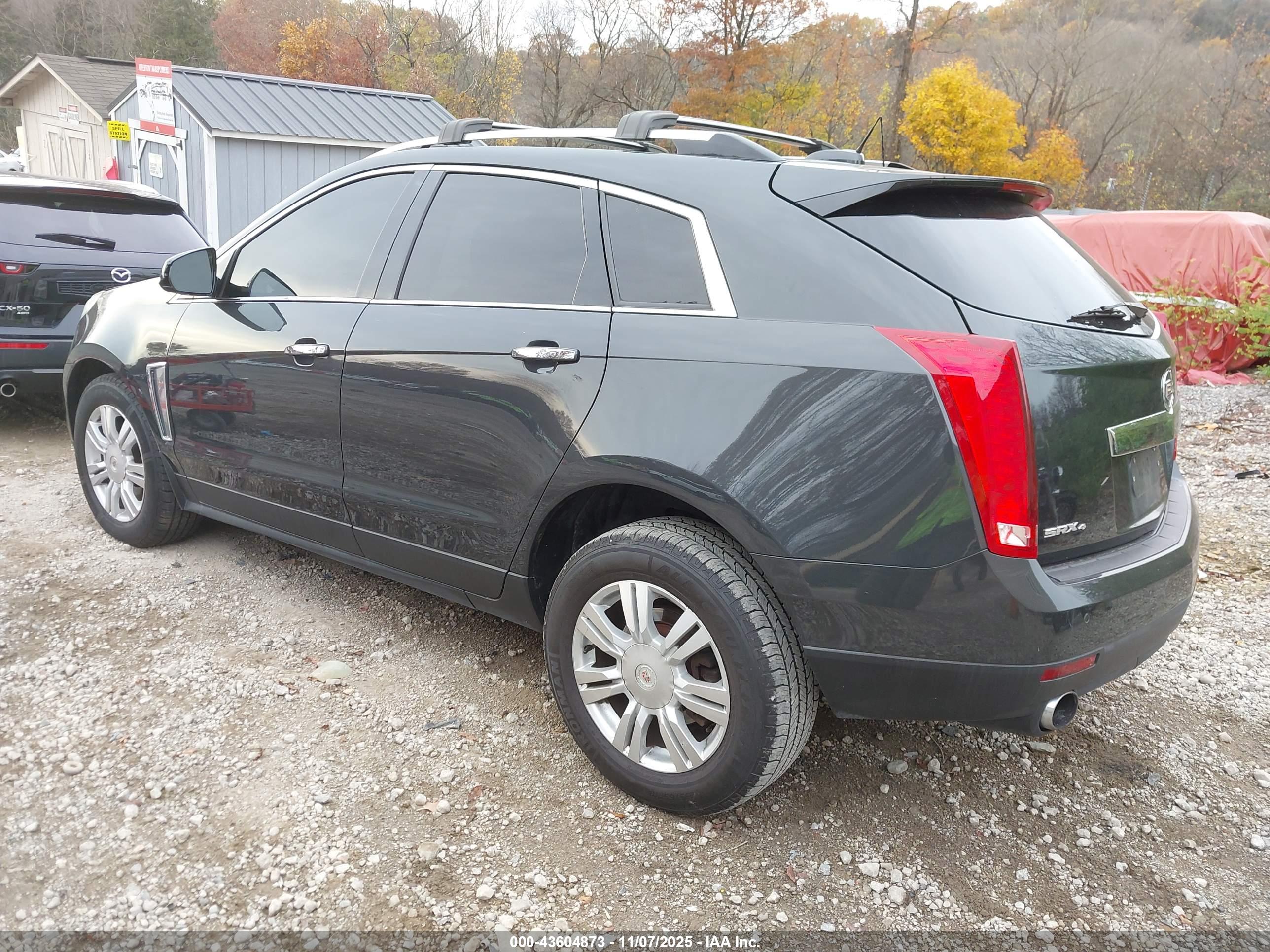 CADILLAC SRX image 3