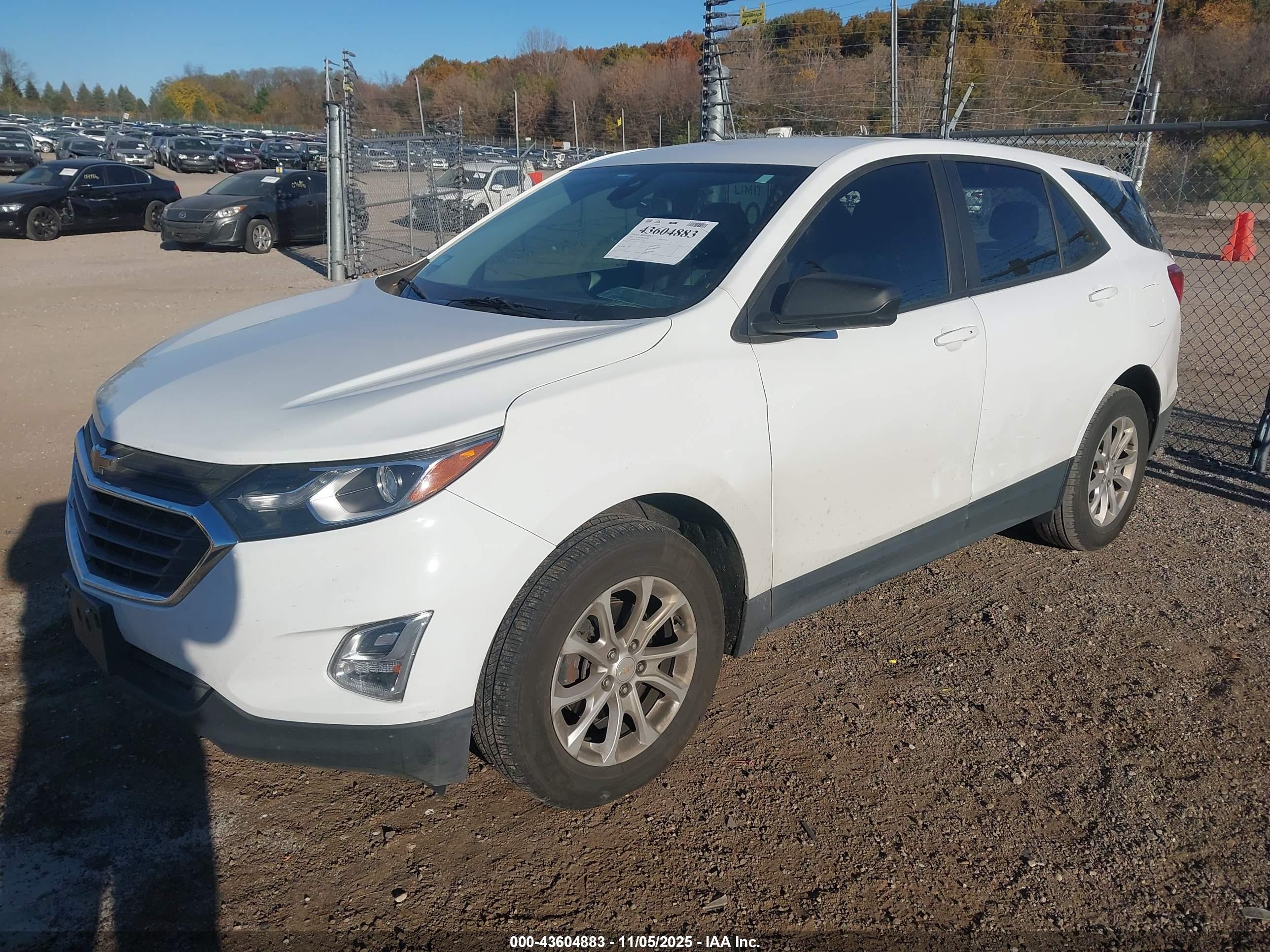 CHEVROLET EQUINOX image 2