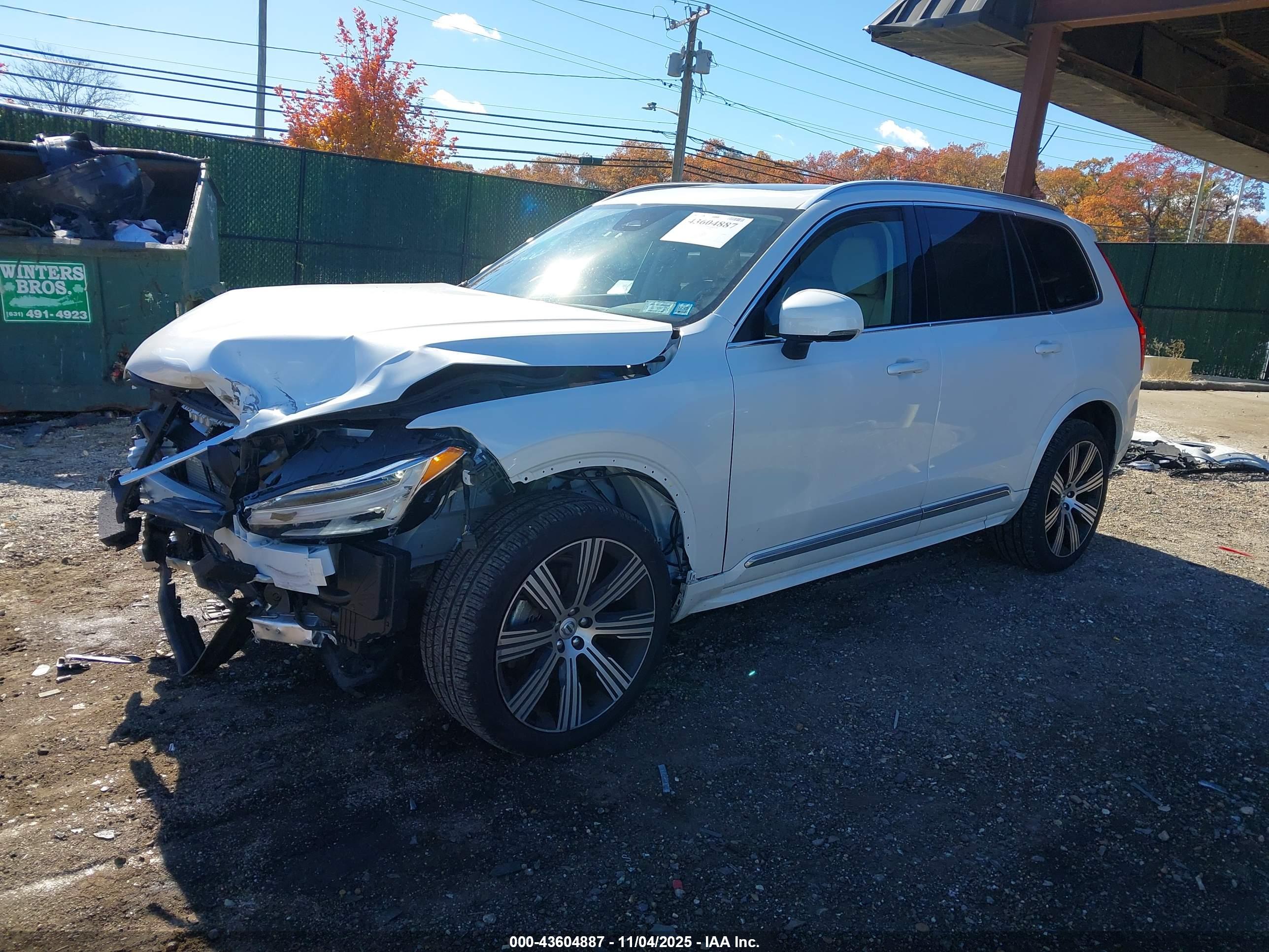 VOLVO XC90 image 2