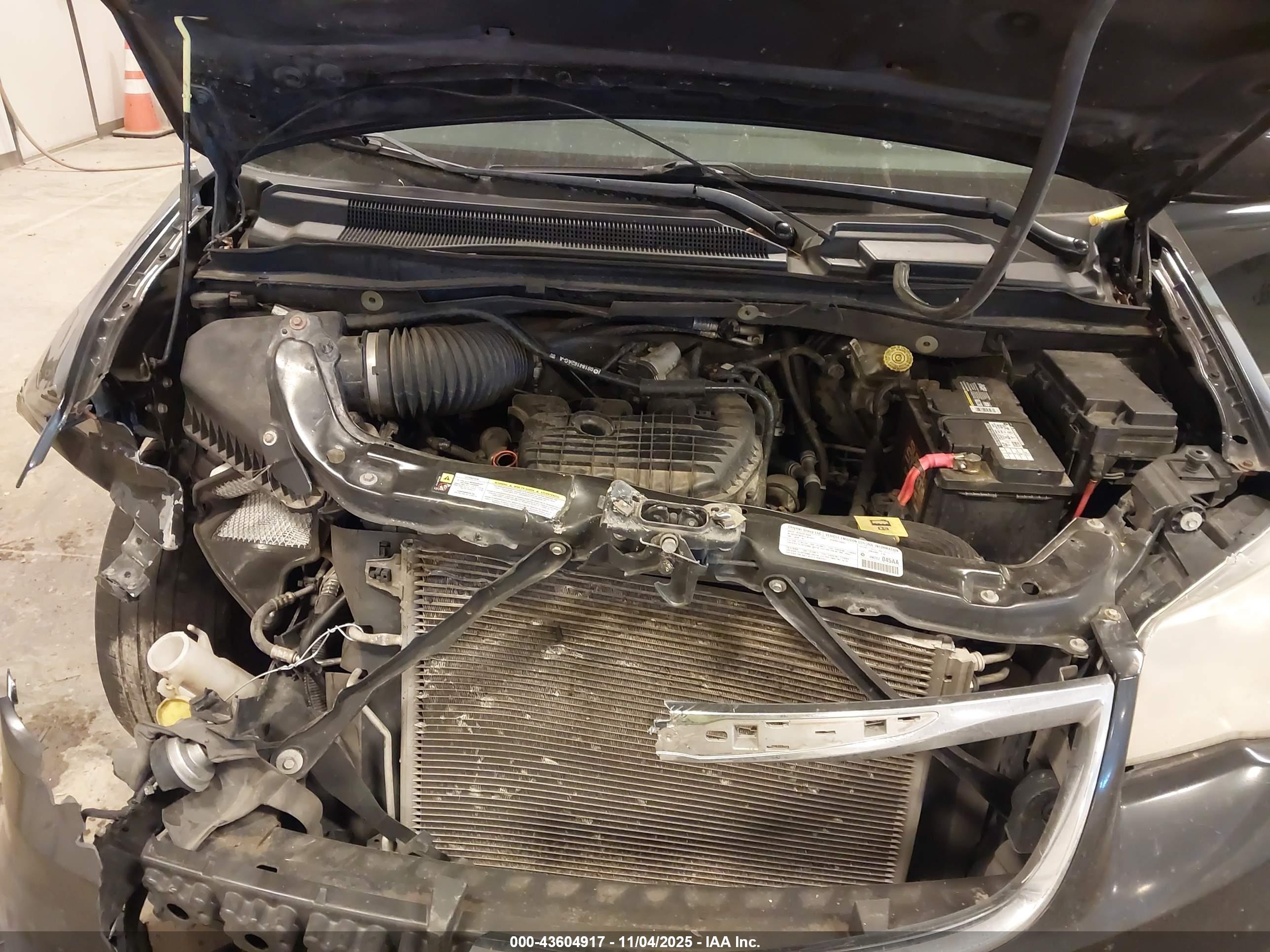 CHRYSLER TOWN image 10