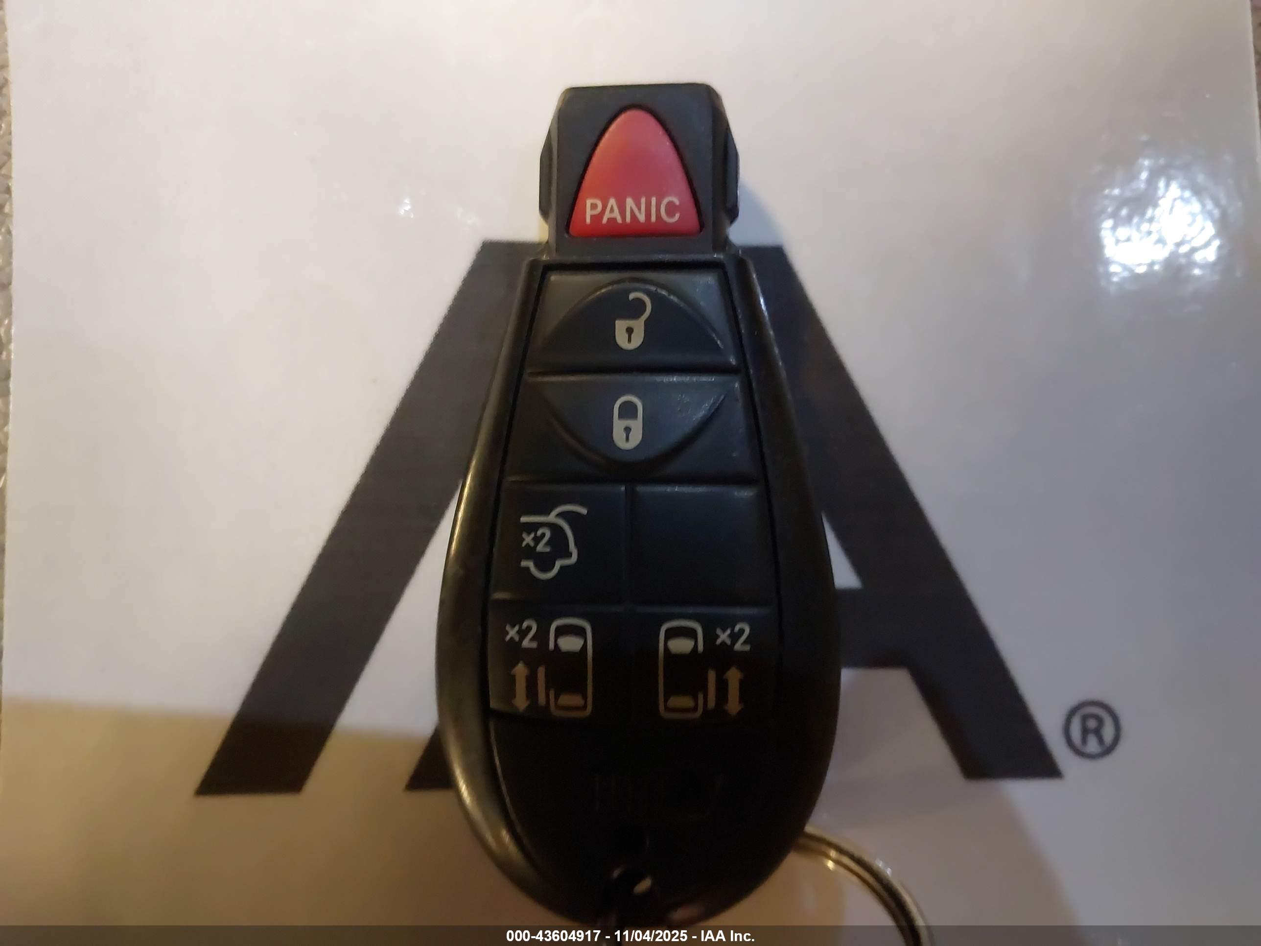 CHRYSLER TOWN image 11