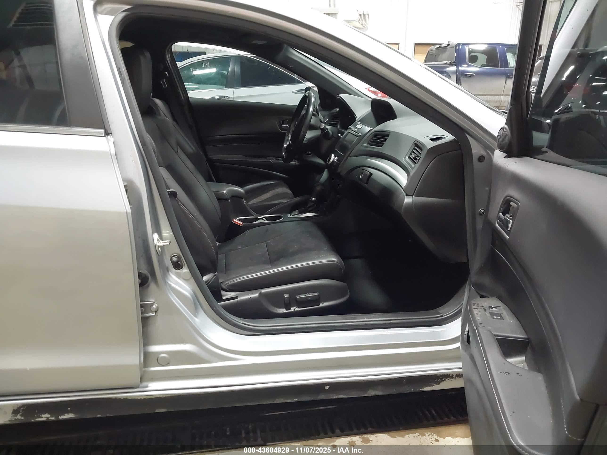 ACURA ILX image 5