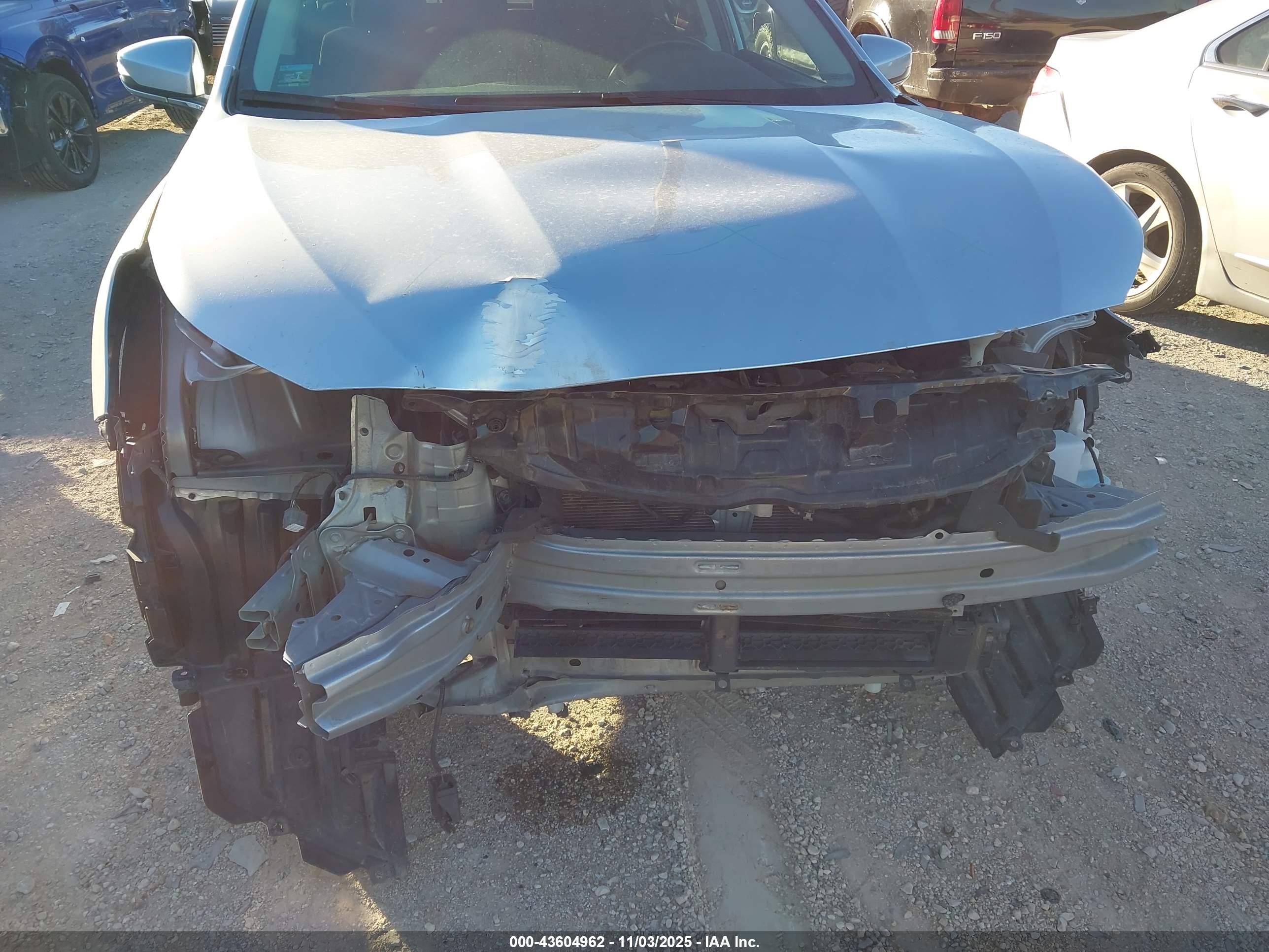 SUBARU OUTBACK image 6