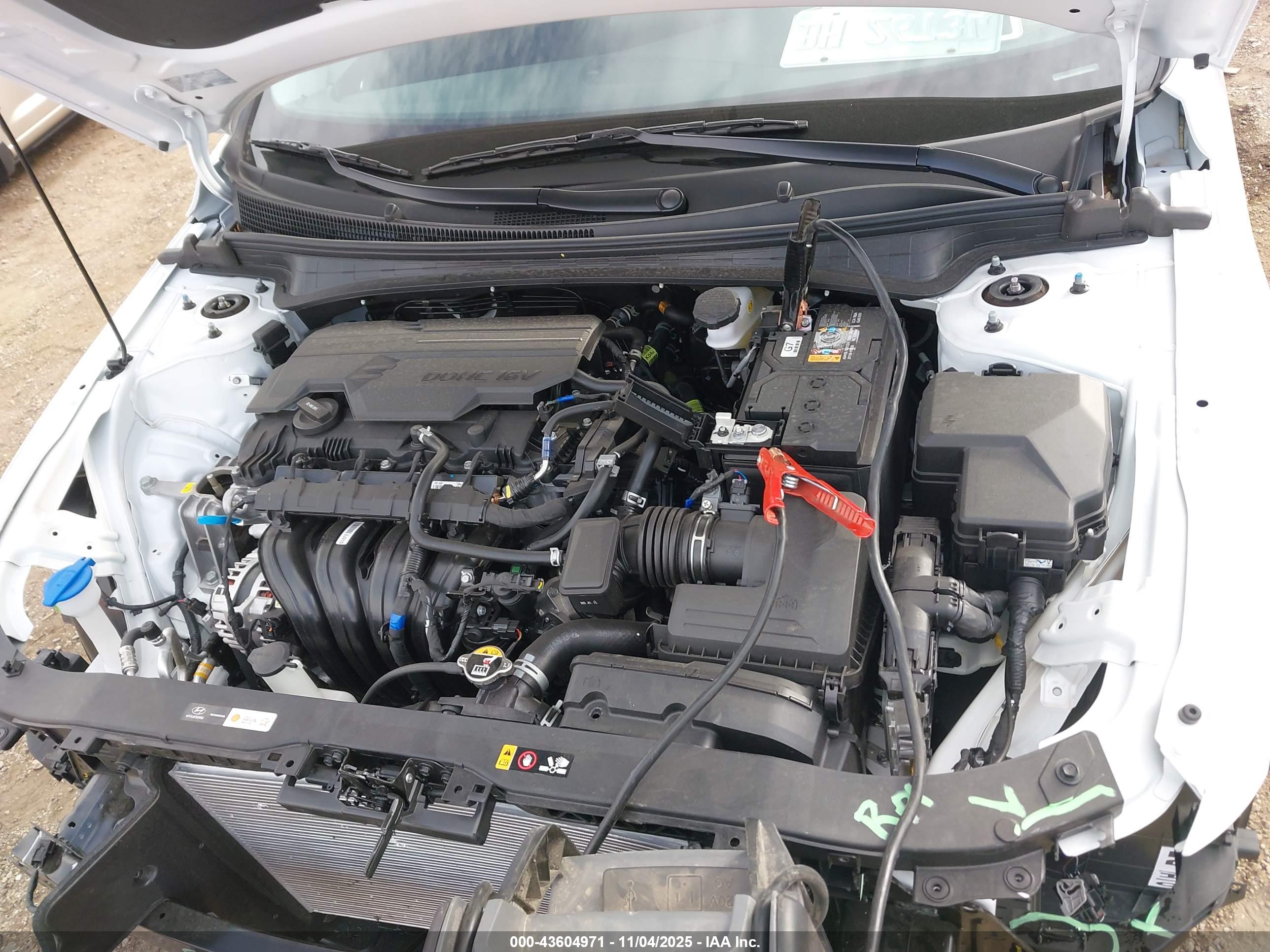 HYUNDAI ELANTRA image 10